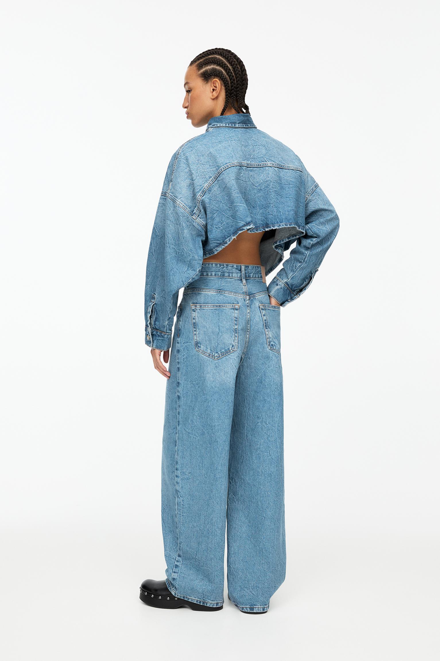 Cropped denim shirt with back Product Image