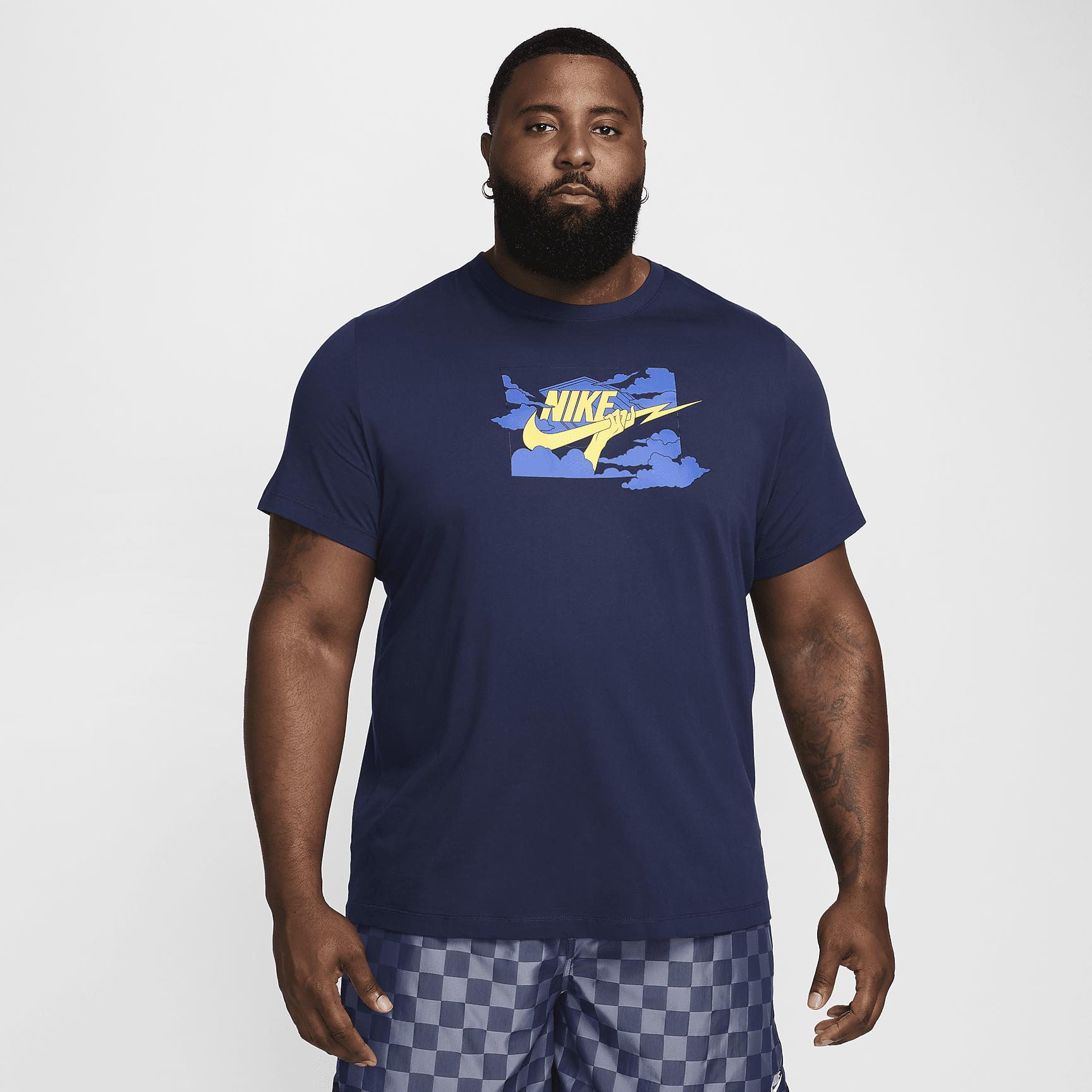 Nike Club Men's T-Shirt Product Image