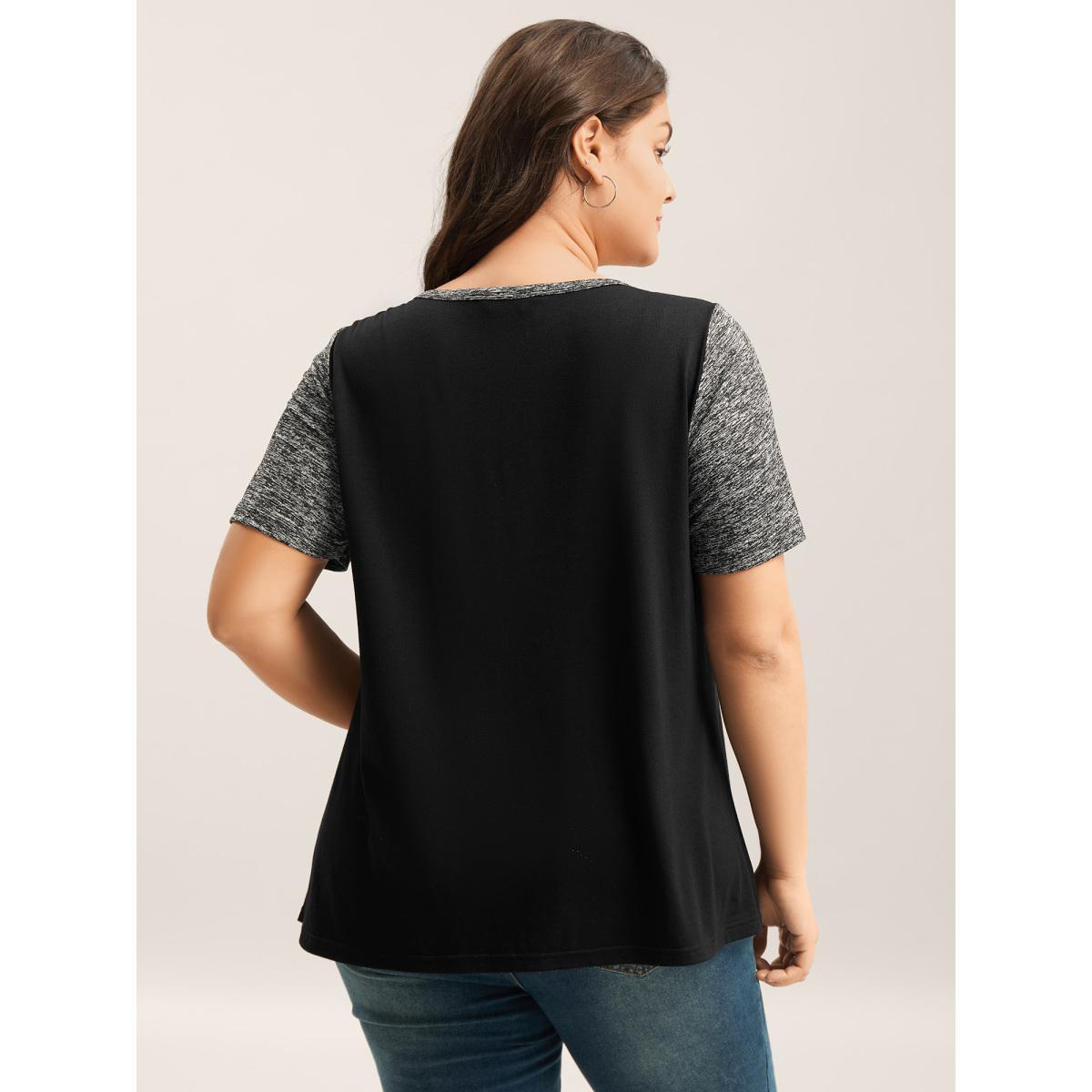 Plus Size Color Contrast Button Detail T-Shirt Black Women Contrast Round Neck Everyday-Casual T-shirts BloomChic 30/6X Product Image