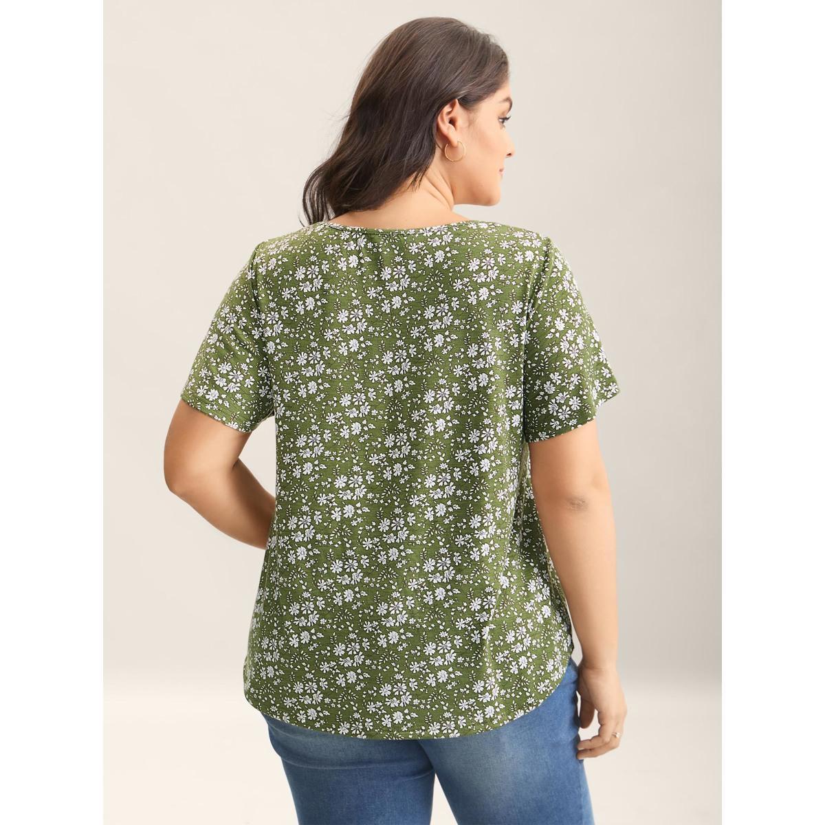 Plus Size Floral Print Shirred Neck T-Shirt Moss Women Gathered Round Neck Everyday-Casual T-shirts BloomChic 22-24/3X Product Image