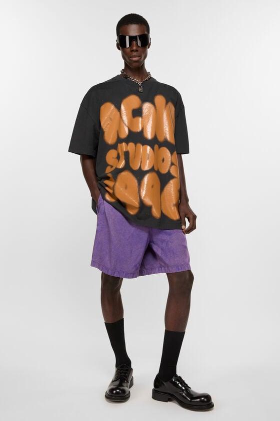 Garment-dyed shorts Product Image