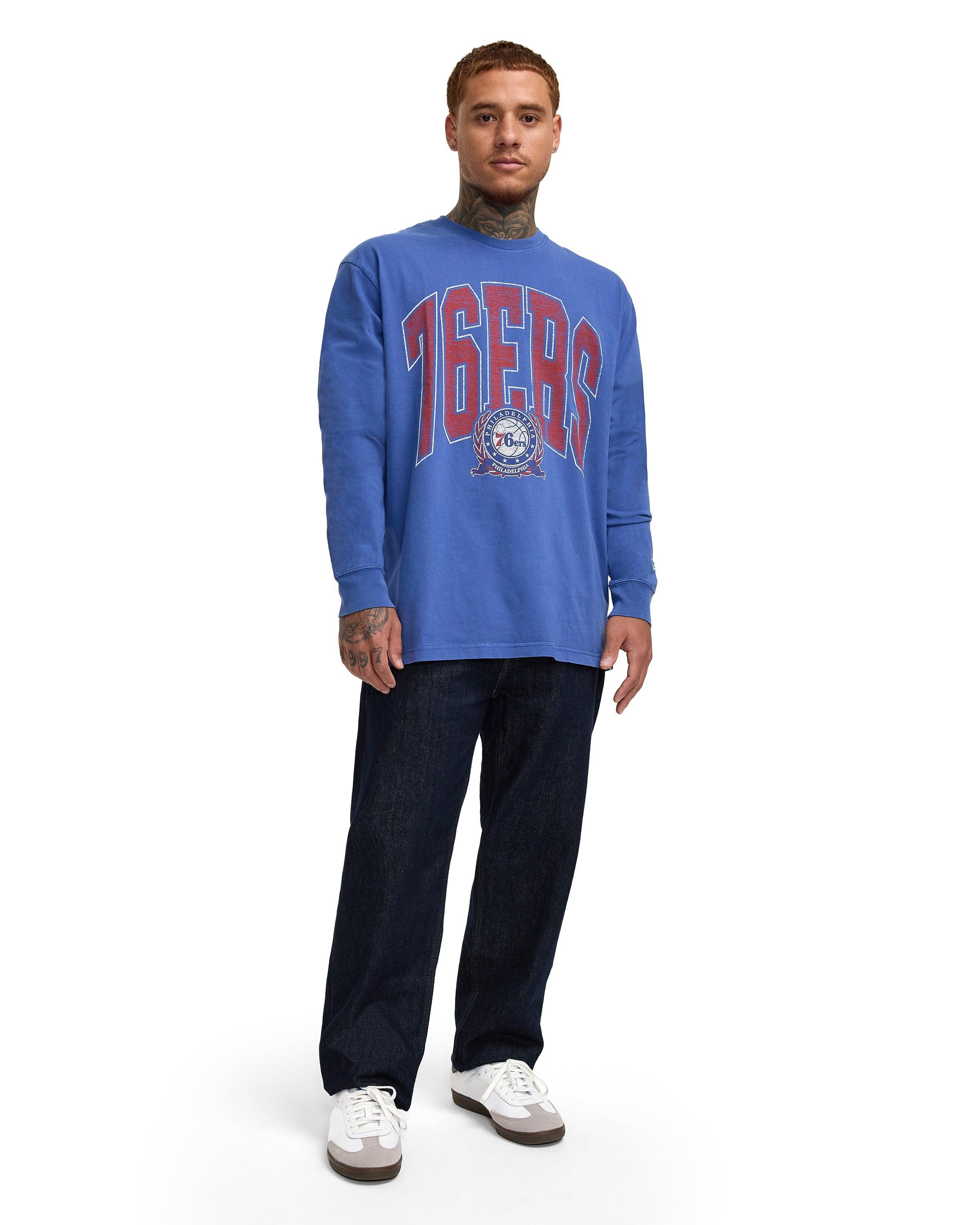 New York Knicks Oversized Essentials Long Sleeve T-Shirt Male Product Image