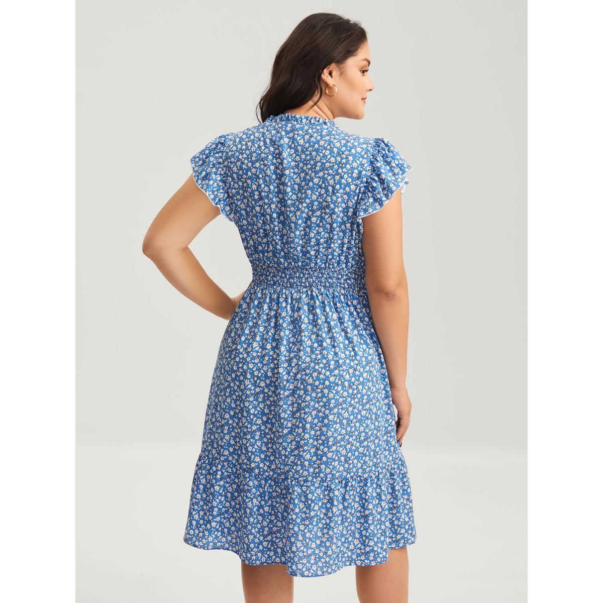 Plus Size Ditsy Floral Print Stretchy Waist Midi Dress Skyblue Women Notched collar Cap Sleeve Curvy BloomChic 22-24/3X Product Image