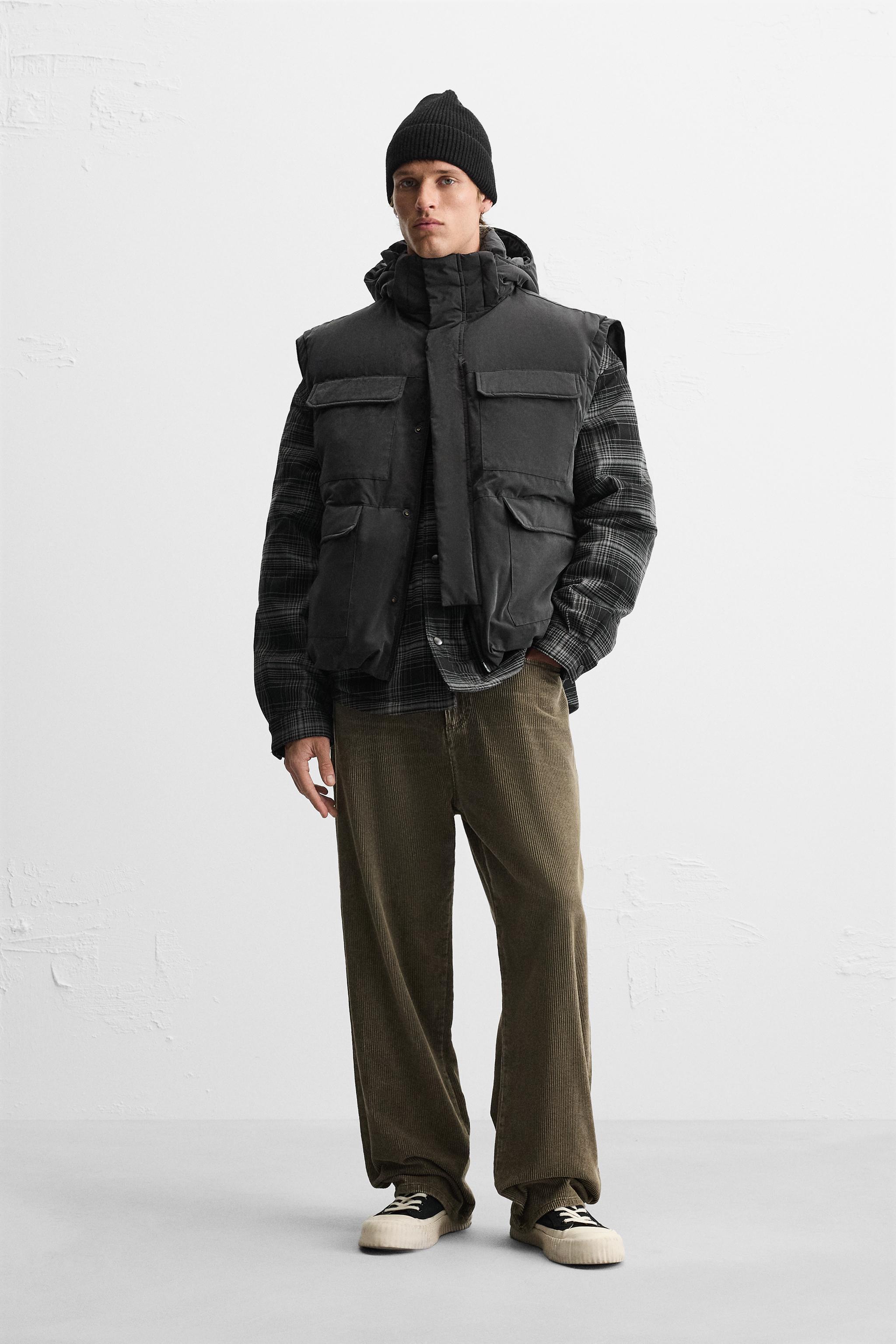 WATER REPELLENT PUFFER VEST Product Image