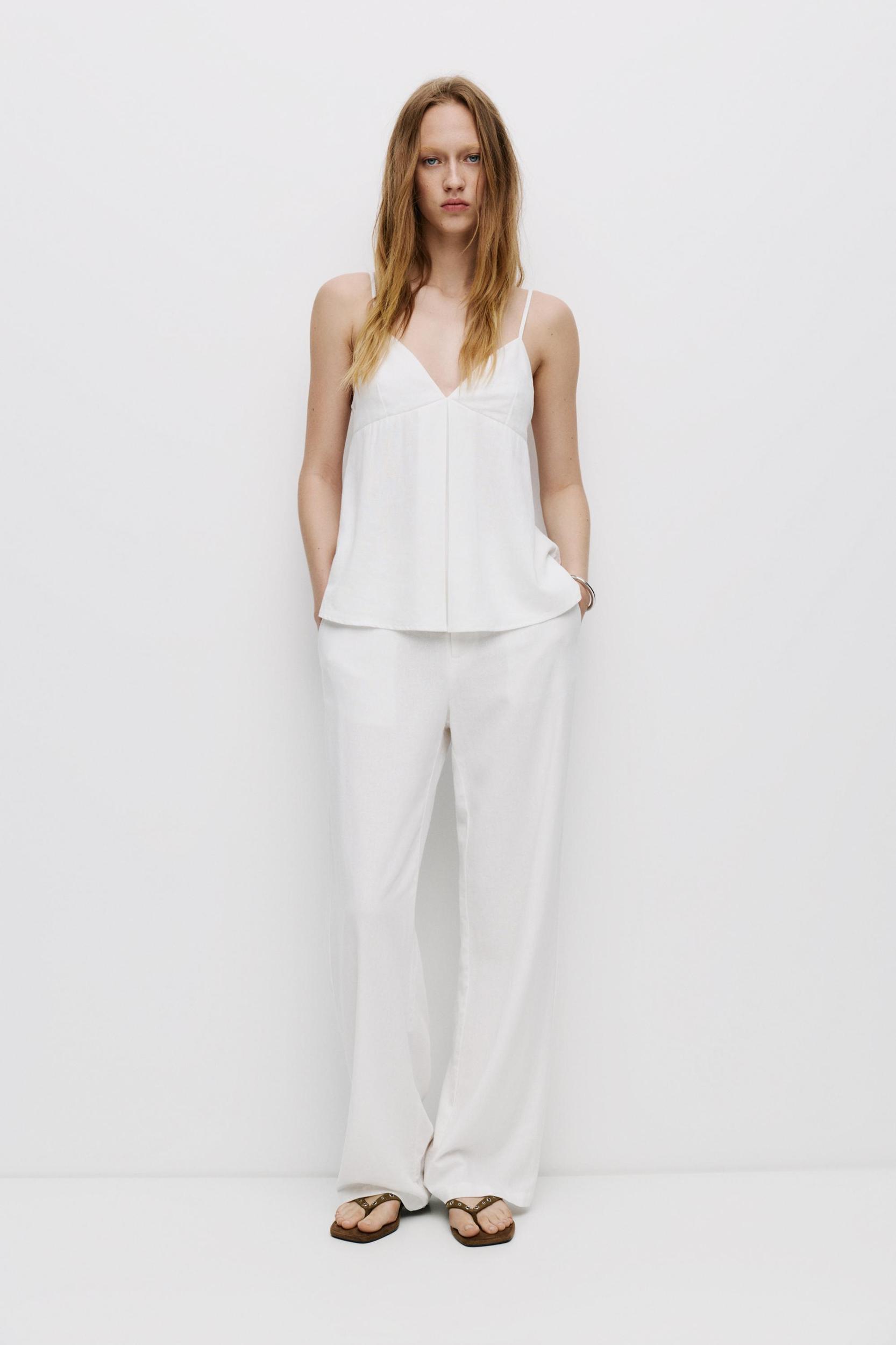 Strappy top with linen Product Image