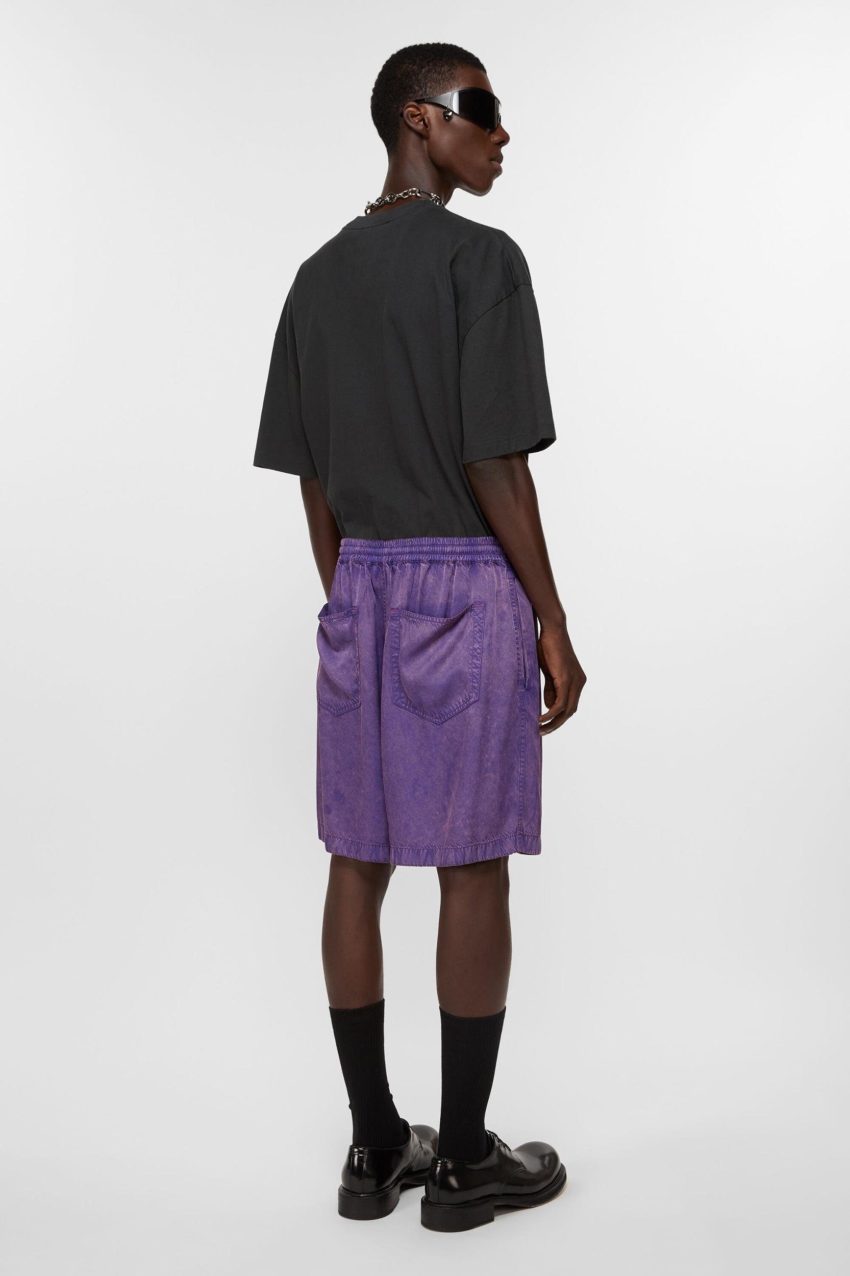 Garment-dyed shorts Product Image