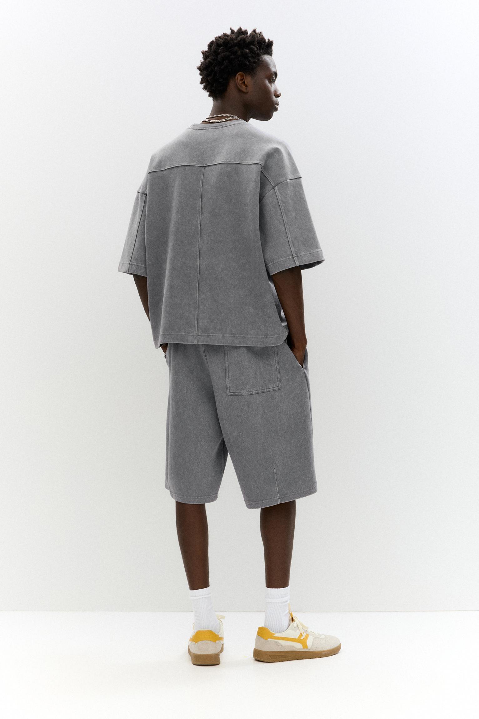 Boxy short sleeve sweatshirt Product Image