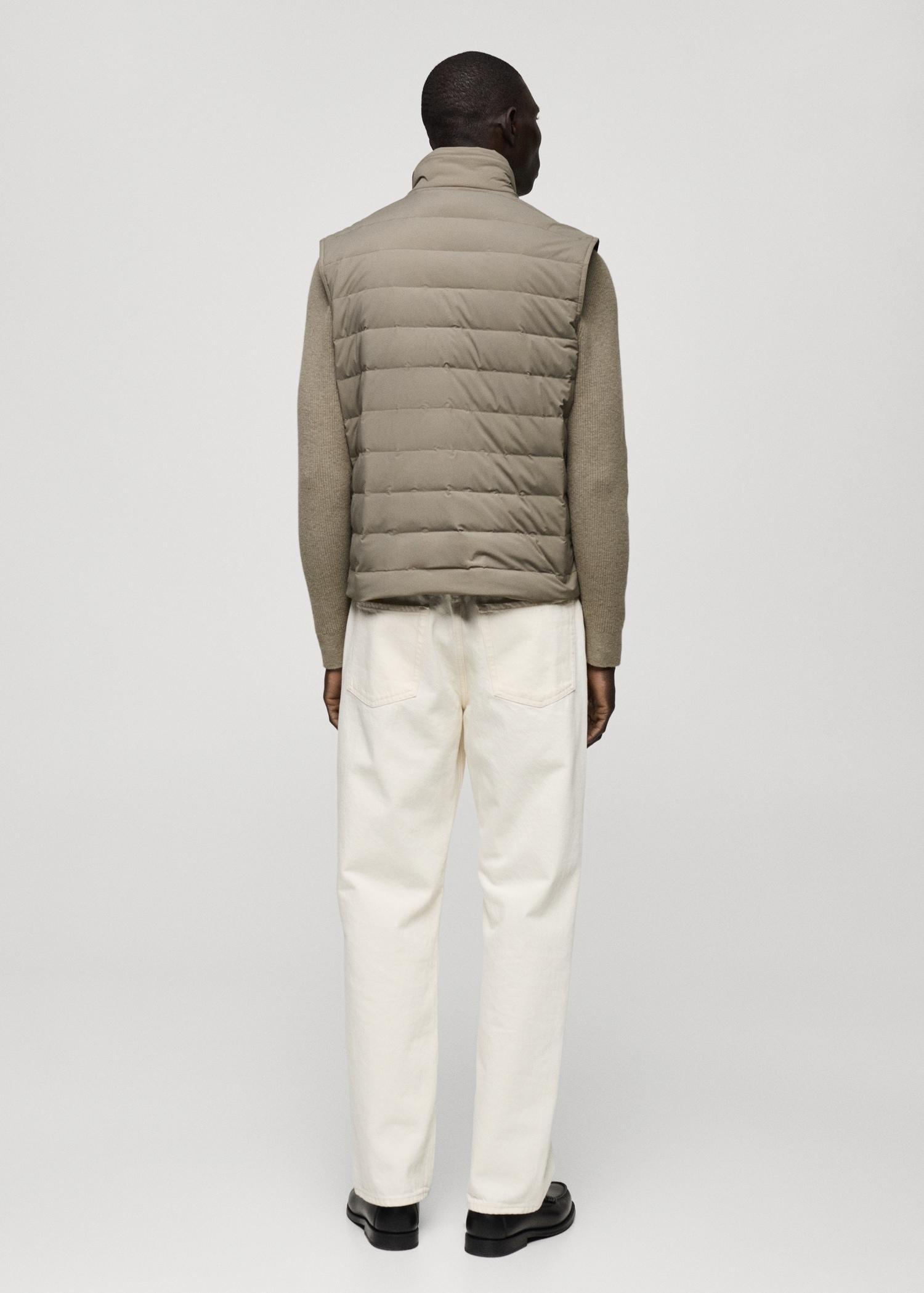 Quilted vest with down and feather filling - Men | MANGO USA Product Image