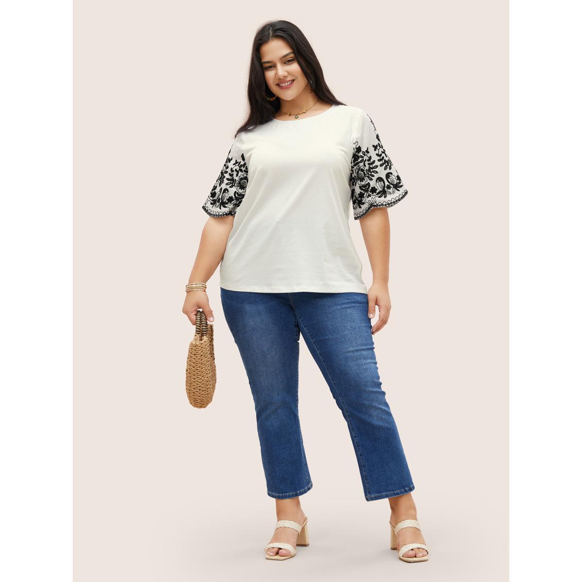 Plus Size Round Neck Floral Embroidered Scalloped Trim T-shirt White Women Resort Contrast Round Neck Vacation T-shirts BloomChic 18-20/2X Product Image