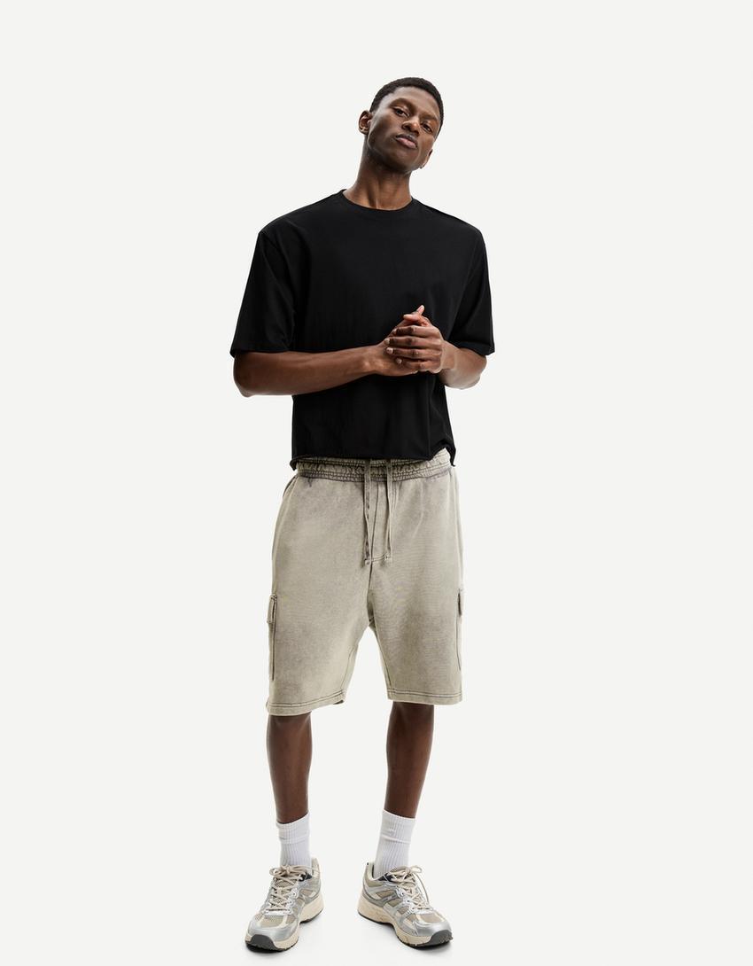 Plush cargo Bermuda shorts Product Image