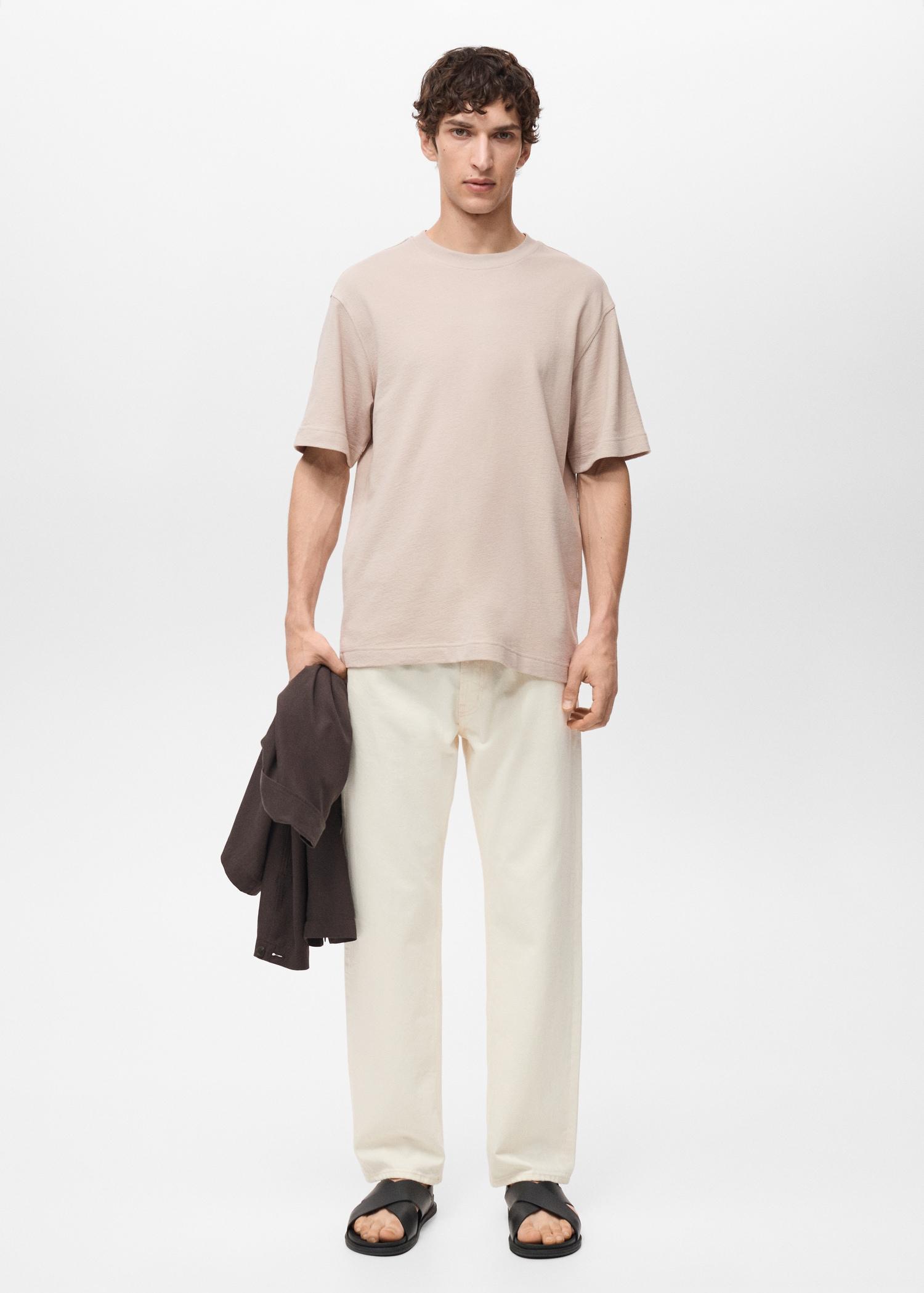 Structured relaxed-fit t-shirt - Men | MANGO USA Product Image