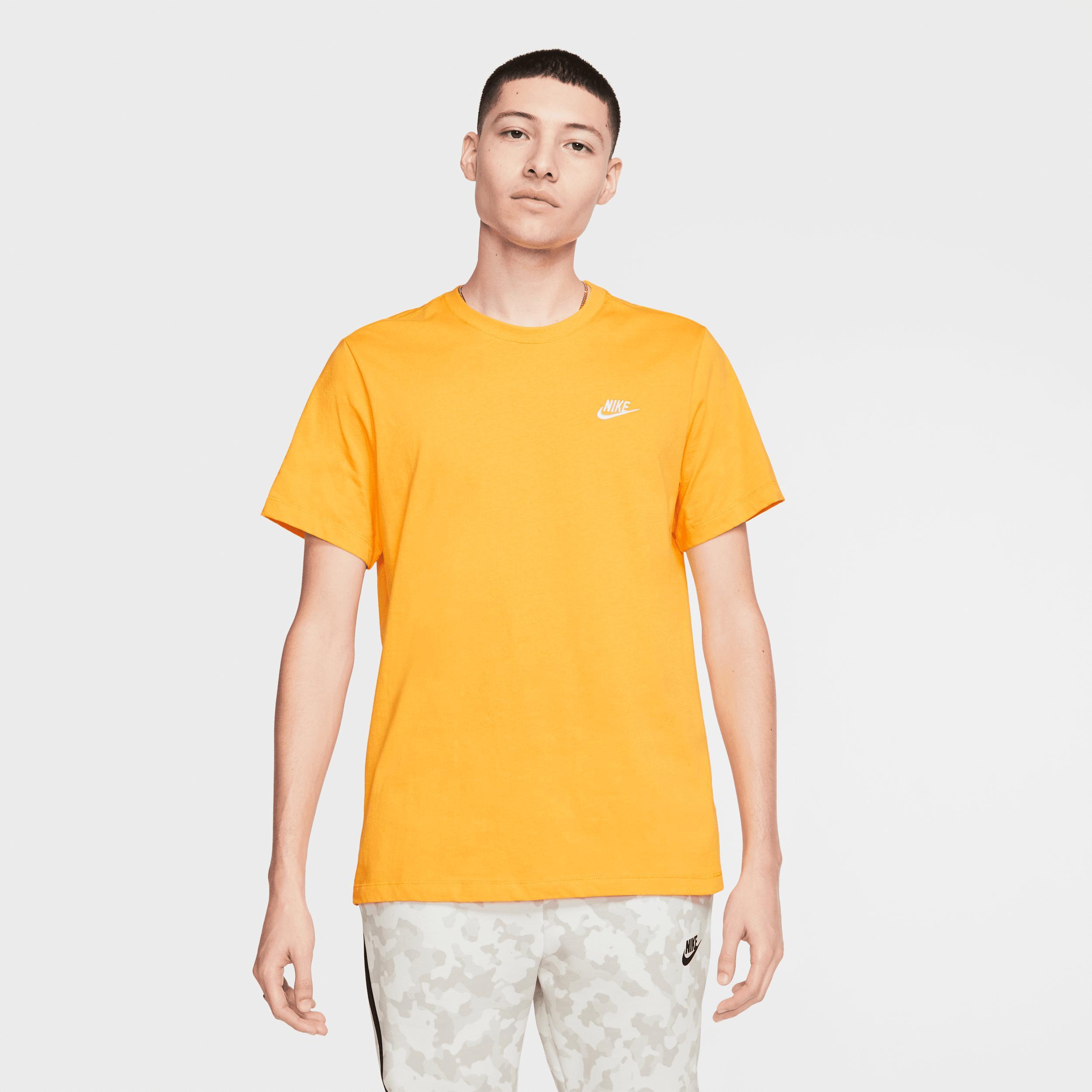 Nike Sportswear Club Men's T-Shirt Product Image