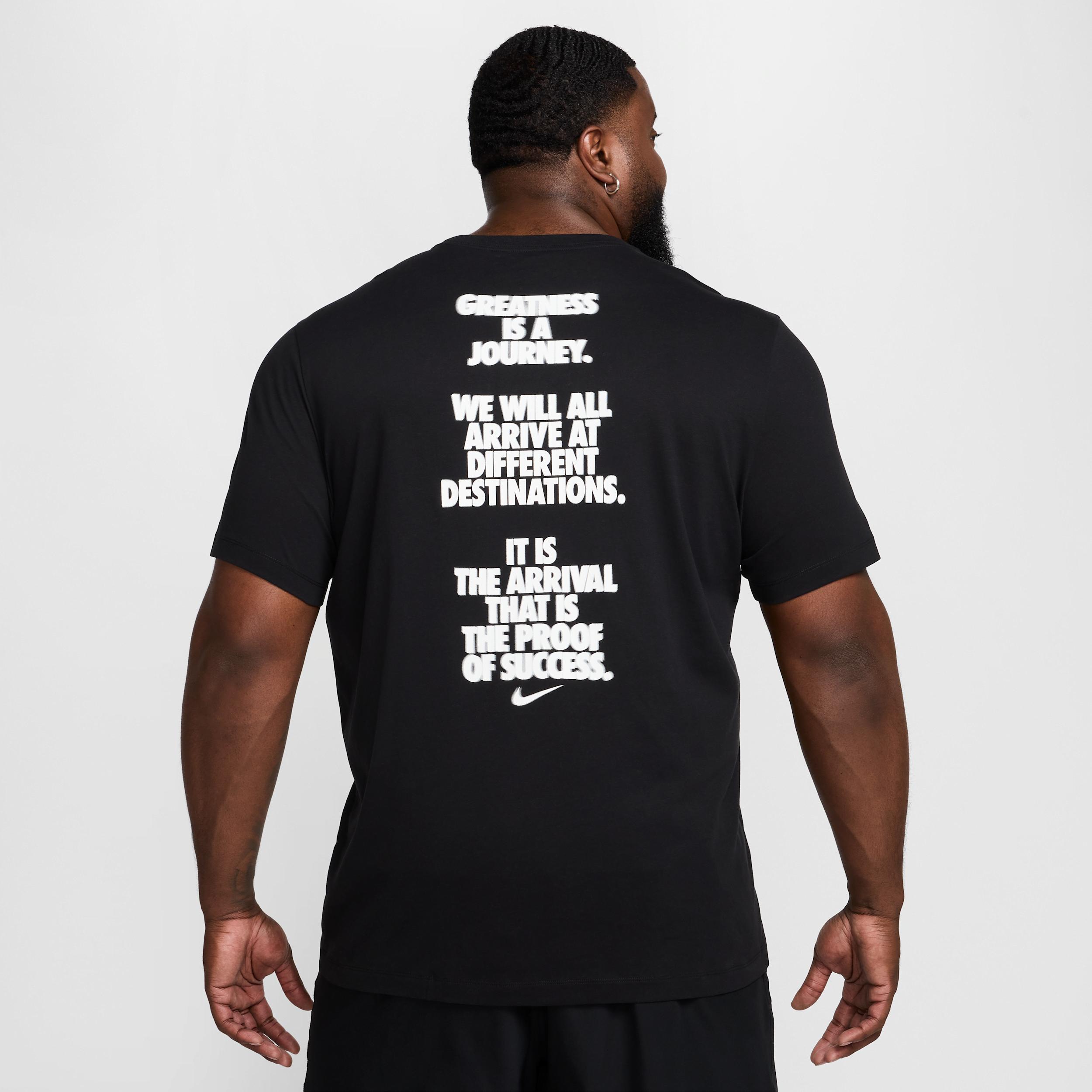 Nike Men's Dri-FIT Fitness T-Shirt Product Image