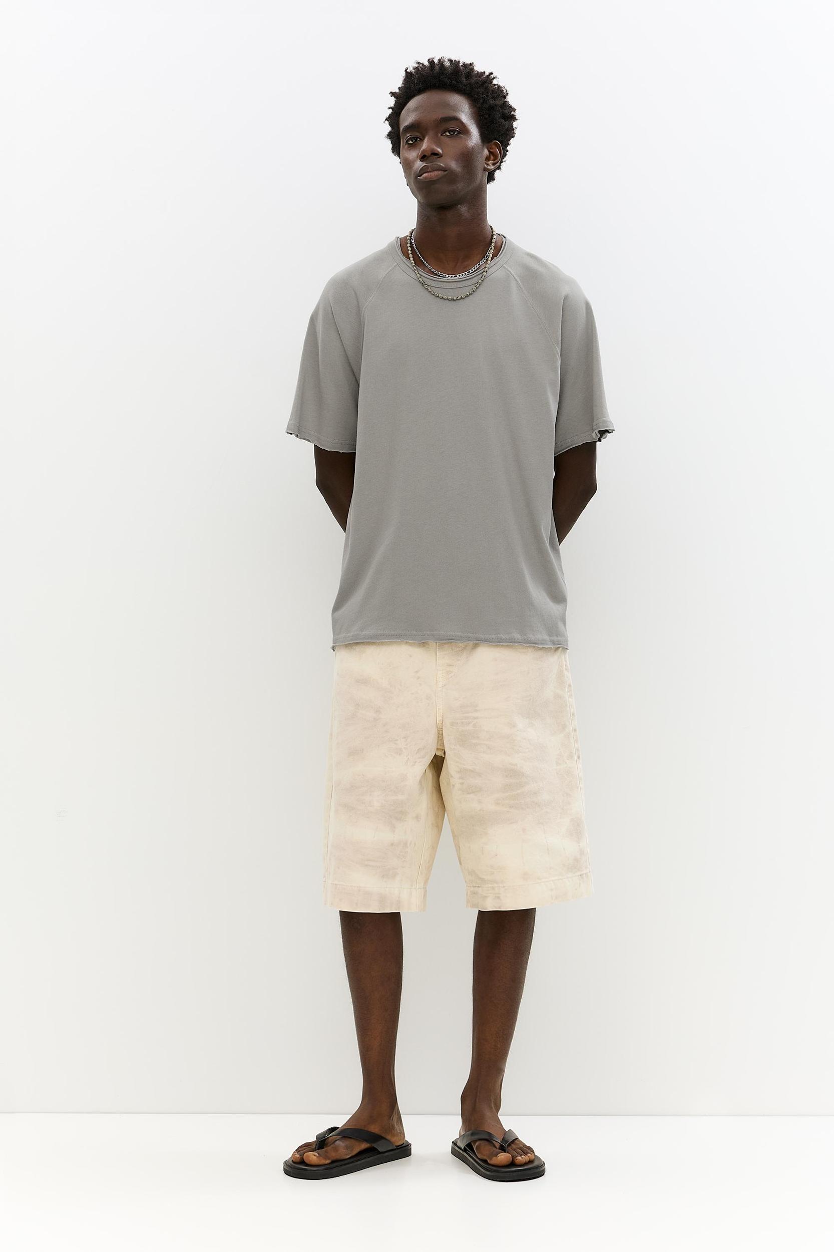 Short sleeve T-shirt with piping Product Image