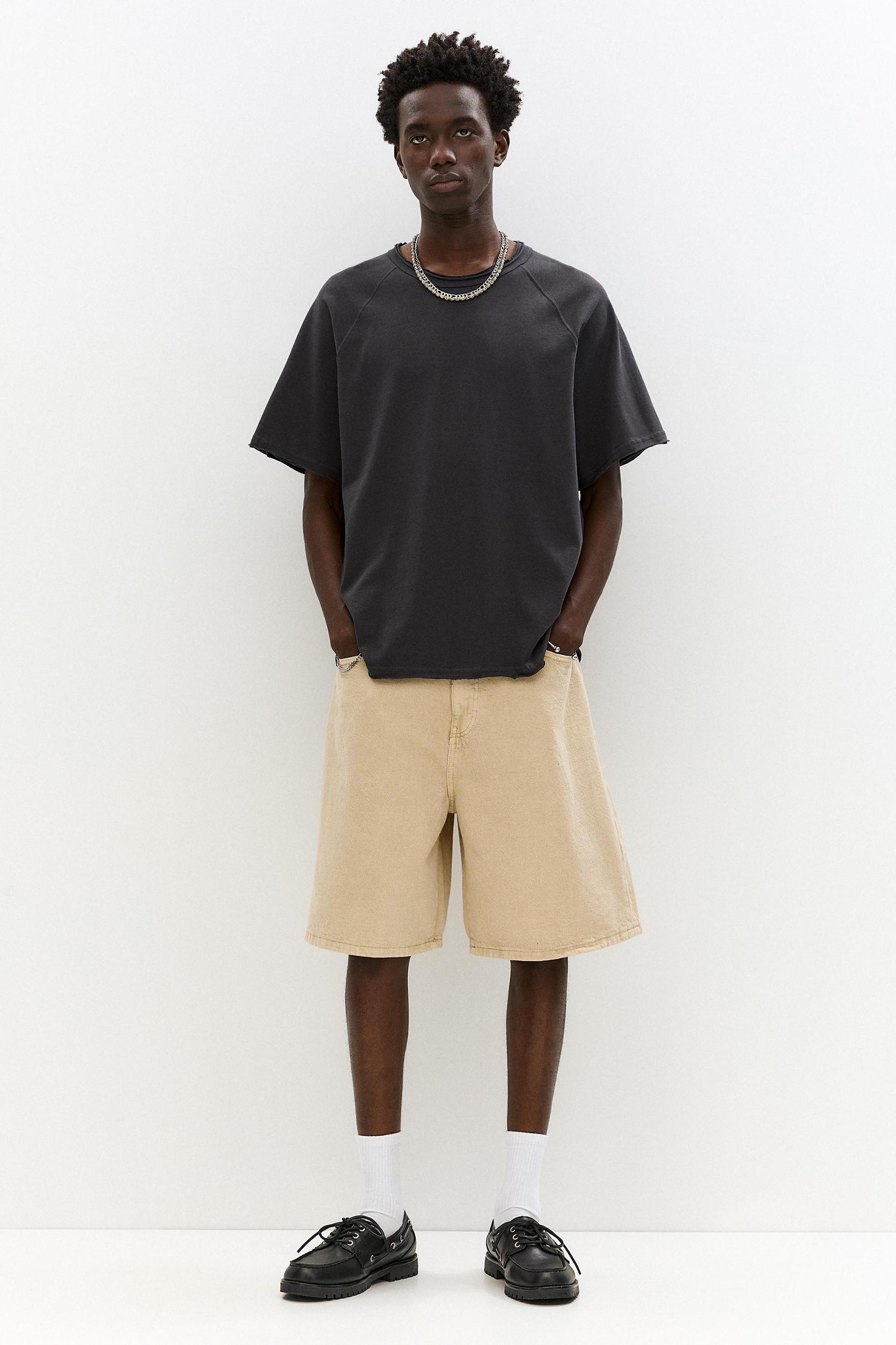 Short sleeve T-shirt with piping Product Image