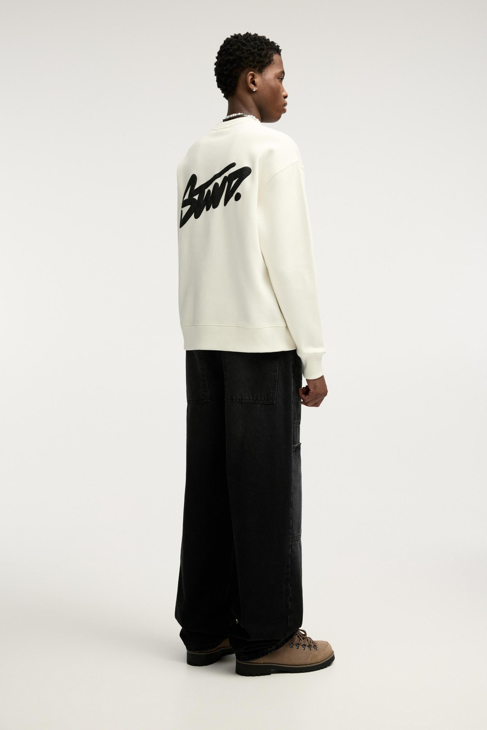 Round neck STWD sweatshirt Product Image