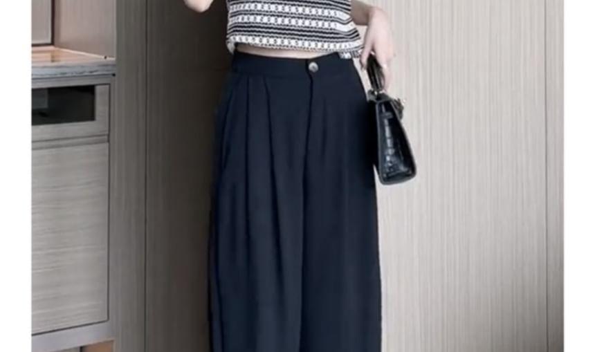 Plus Size High Rise Plain Wide Leg Gather Cuff Cropped Harem Pants Product Image