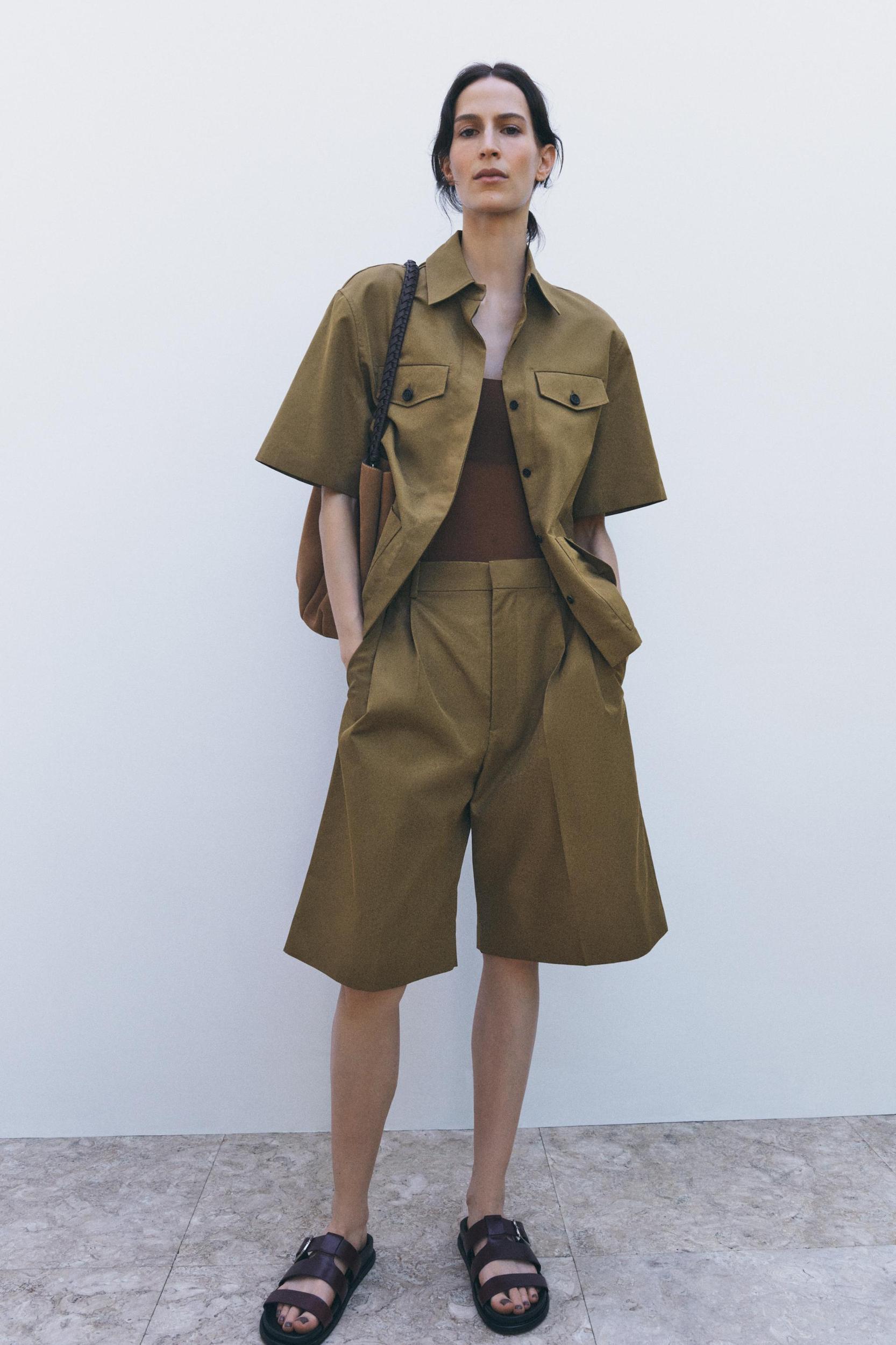 ZW COLLECTION COTTON PLEATED SHORTS Product Image