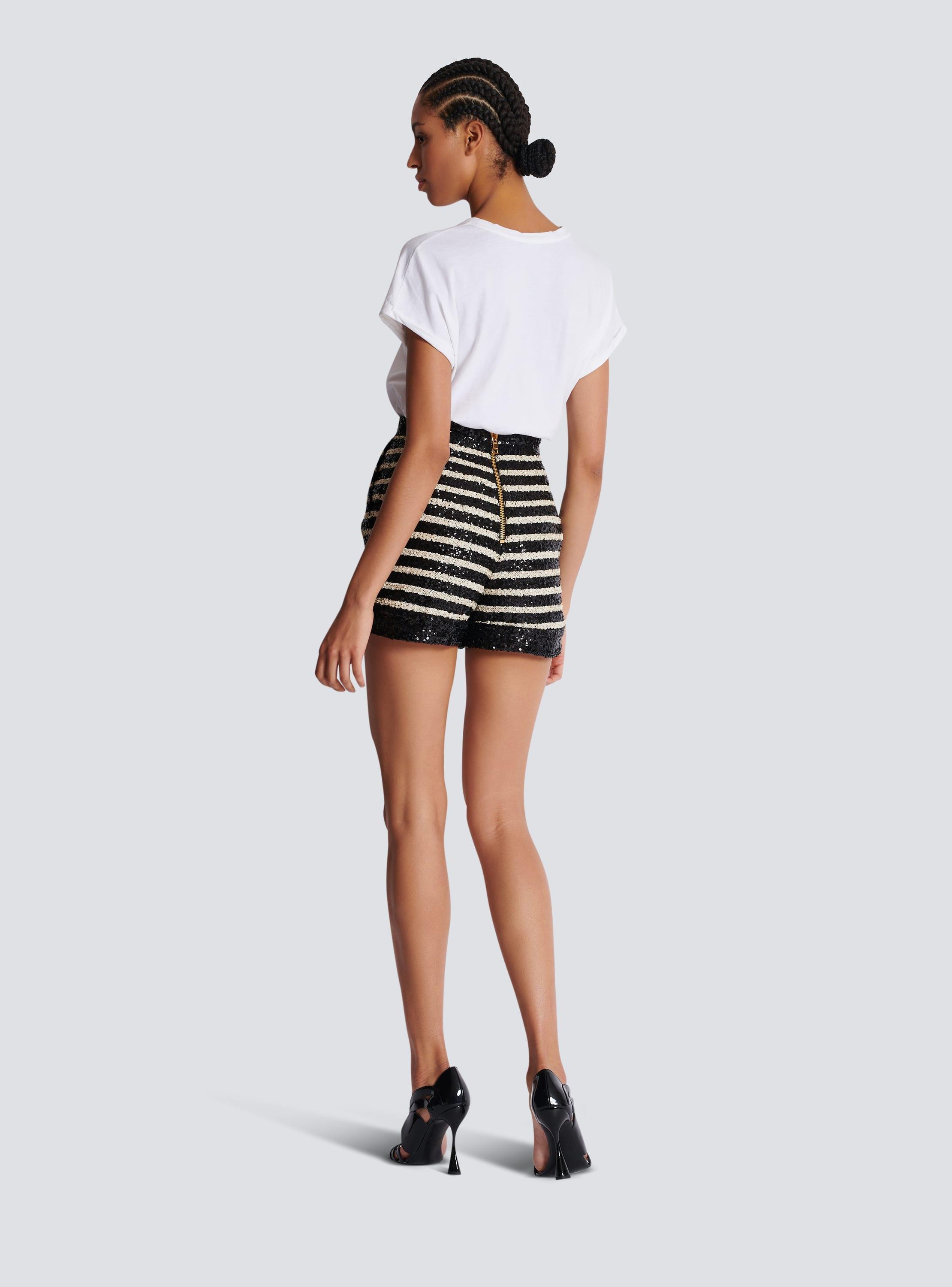 6-button striped shorts Product Image