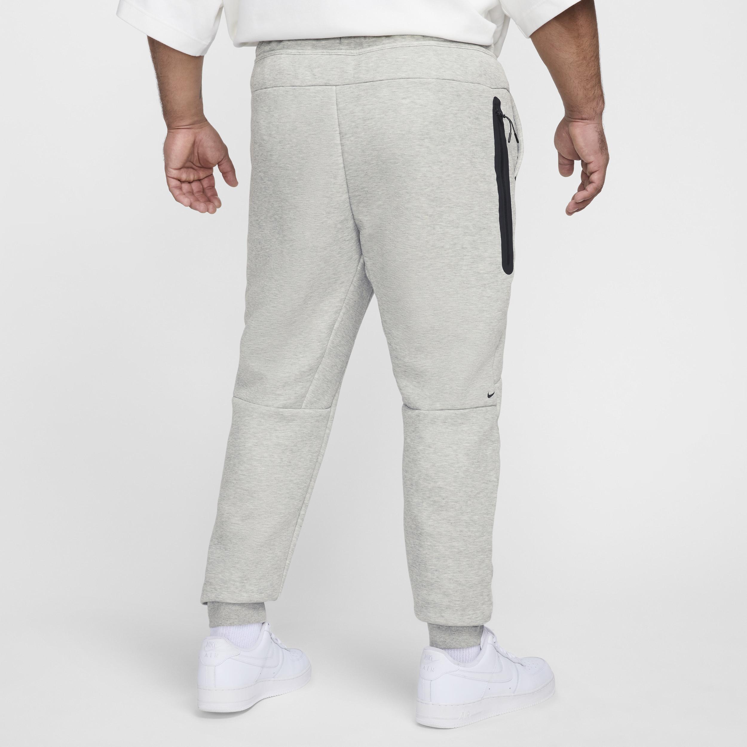 Nike Men's Tech Fleece Jogger Pants Product Image