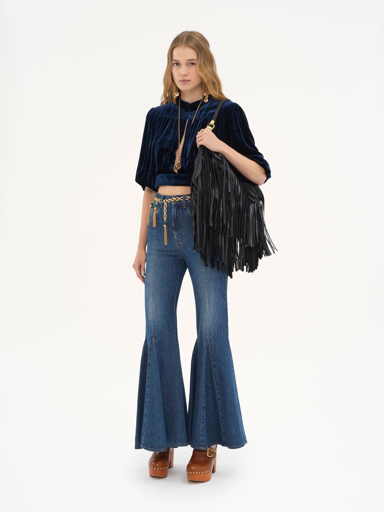 Fluid flare jeans in denim Product Image