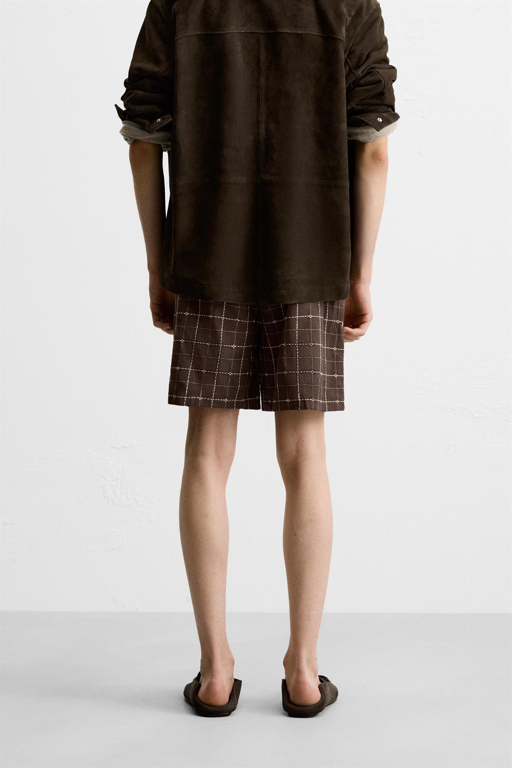 CHECKED JACQUARD SHORTS Product Image