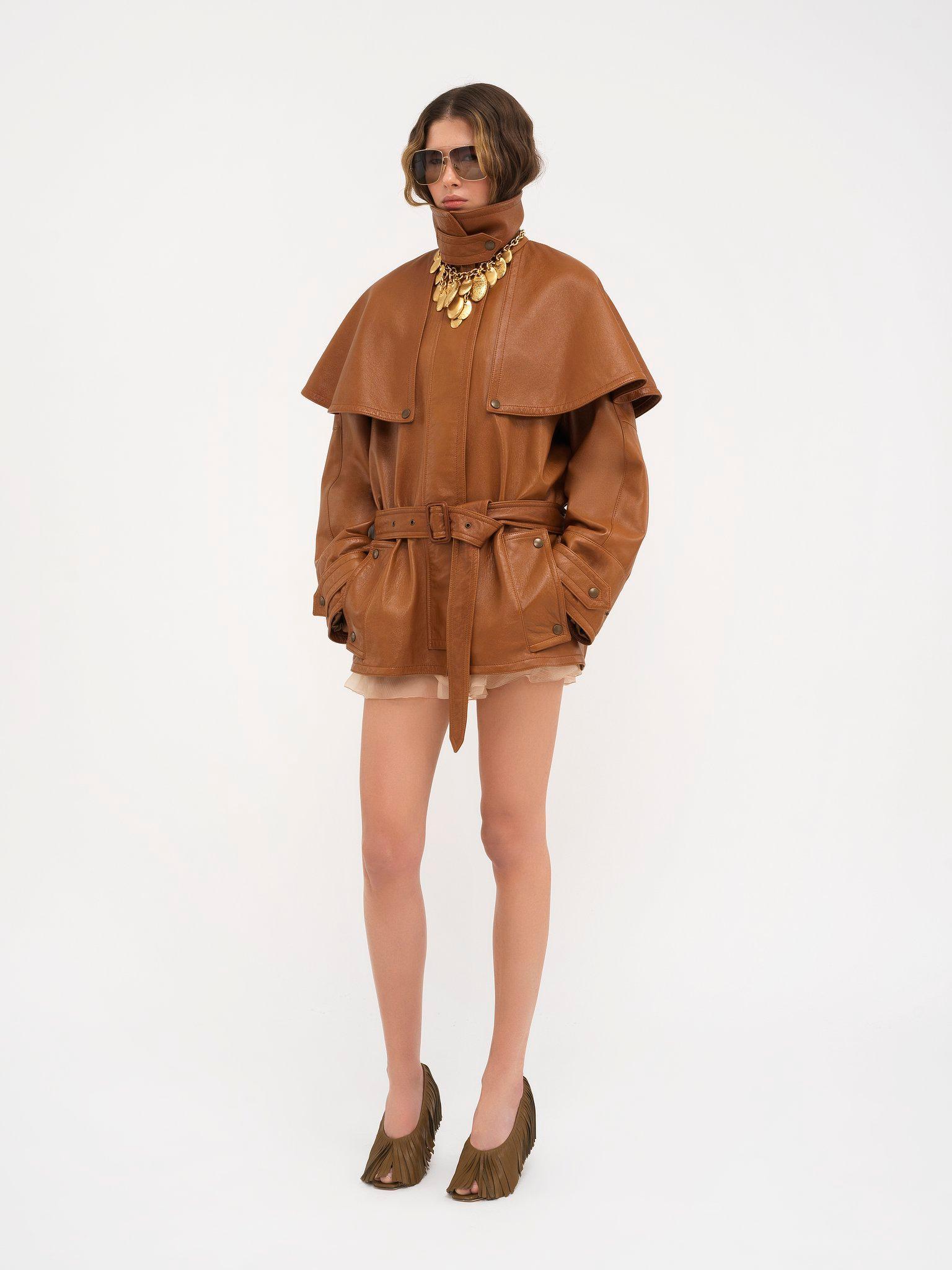 Short cape trench coat in soft glossy leather Product Image