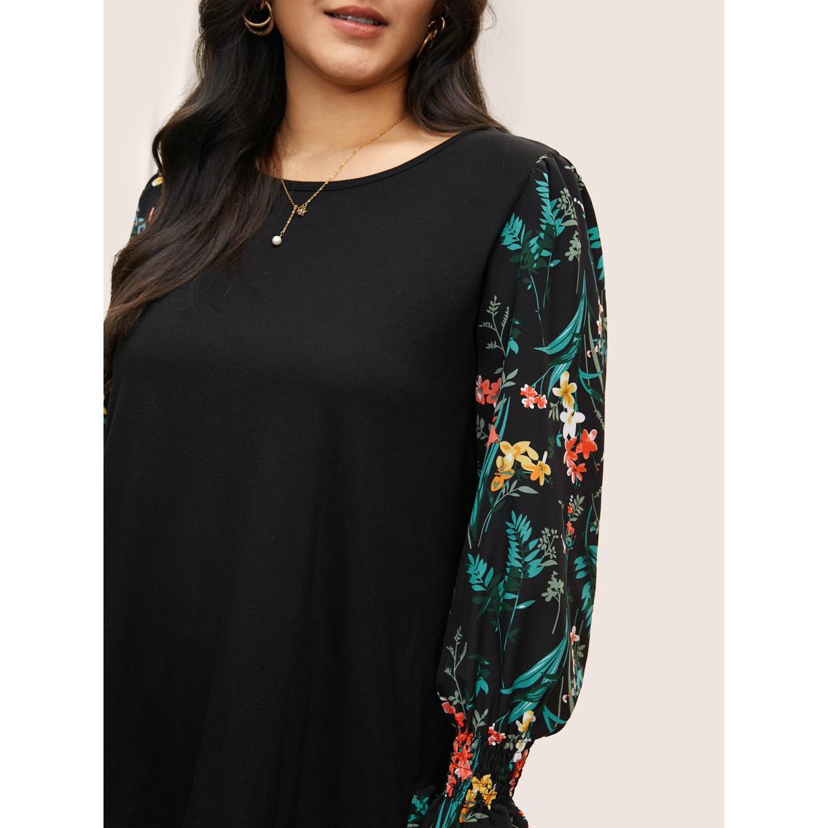 Plus Size Floral Patchwork Shirred Round Neck T-shirt Black Women Elegant Patchwork Floral Round Neck Everyday T-shirts BloomChic 26/4X Product Image