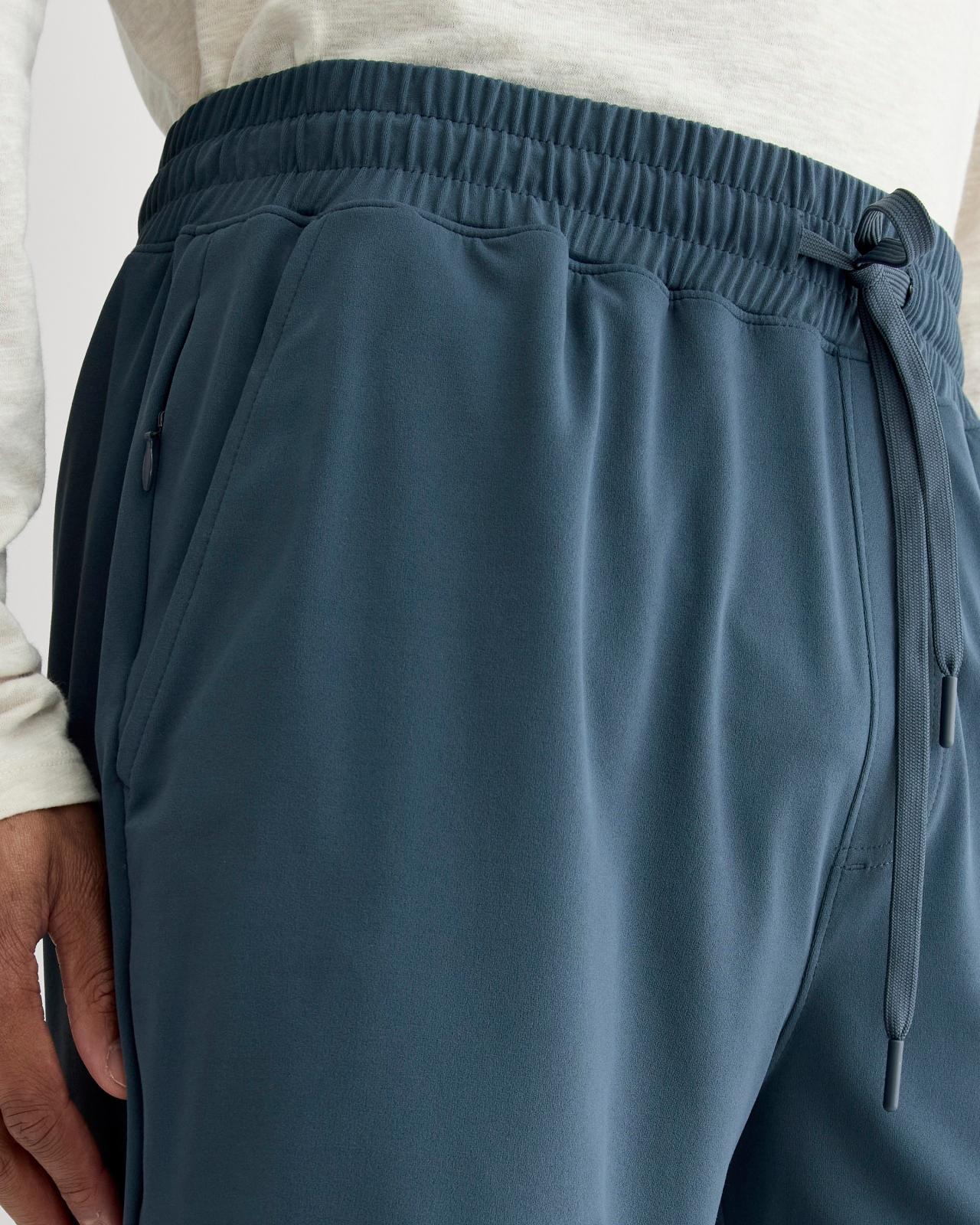 Mens Off-Duty Tech Short by Everlane Product Image