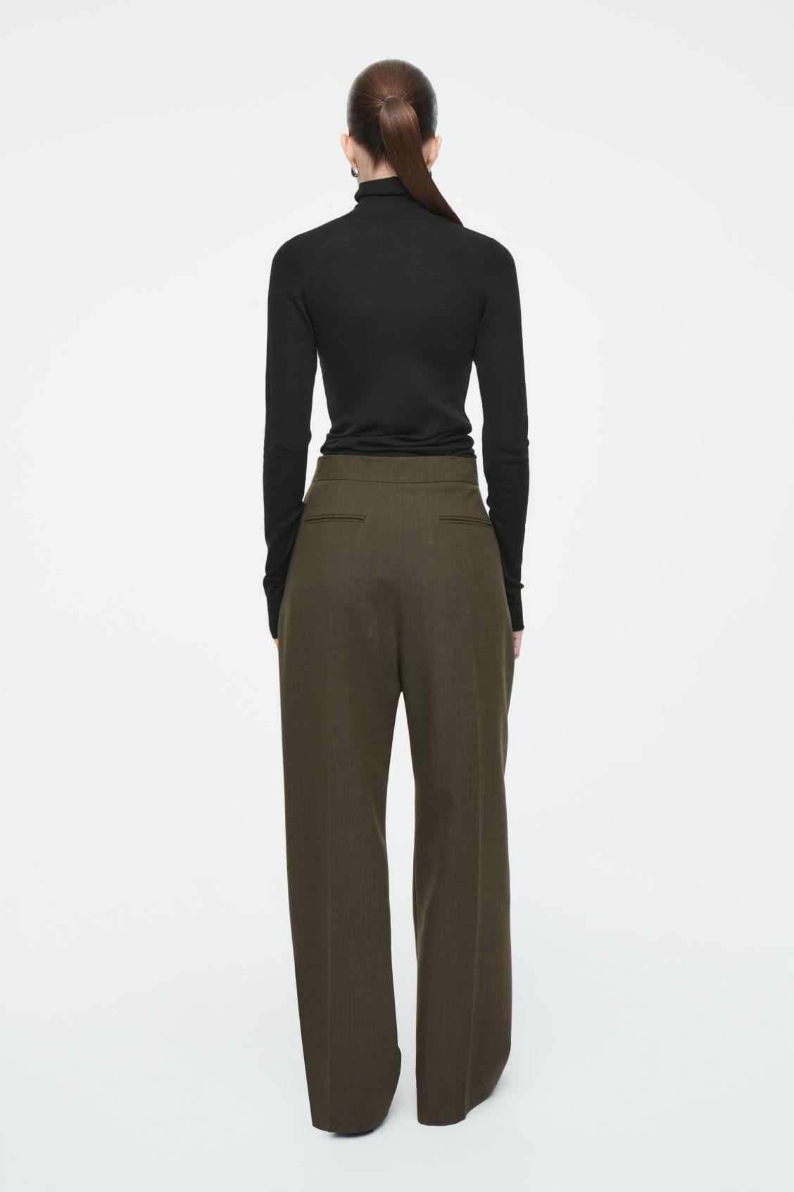 MERINO WOOL TURTLENECK TOP Product Image