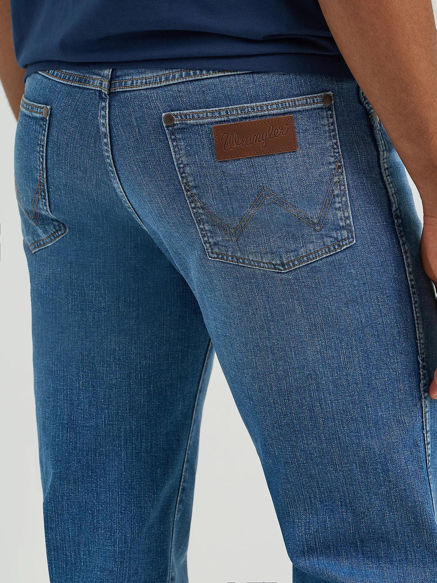 Men's Loose Bootcut Jean in Nightfall Product Image