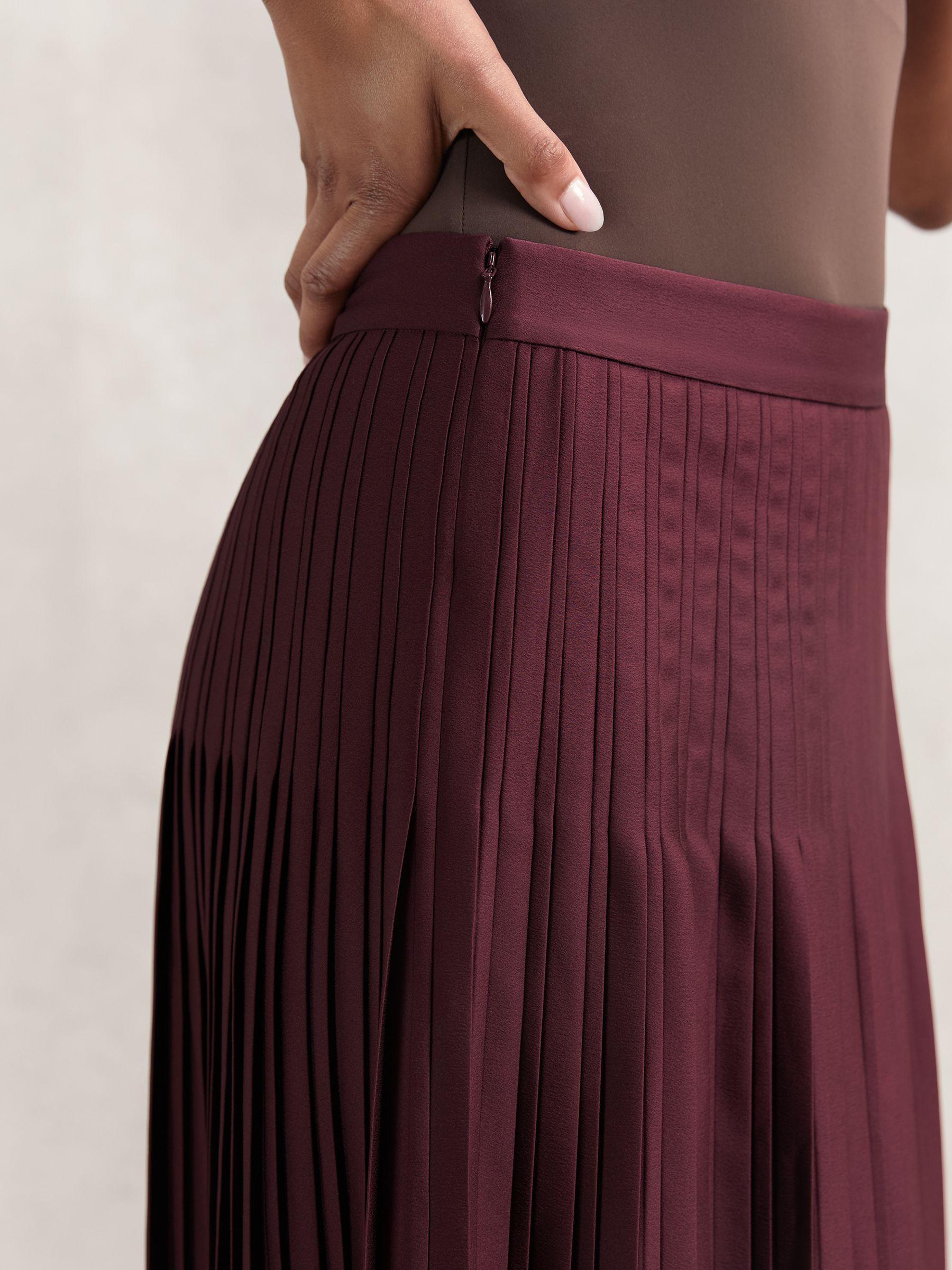 Pleated Midi Skirt in Burgundy Product Image