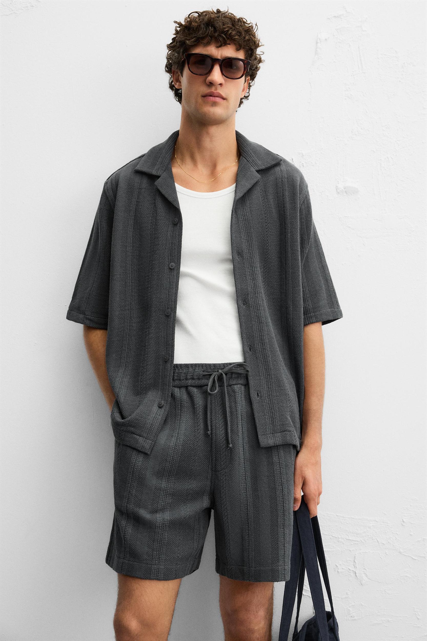 TEXTURED RELAXED FIT SHIRT Product Image