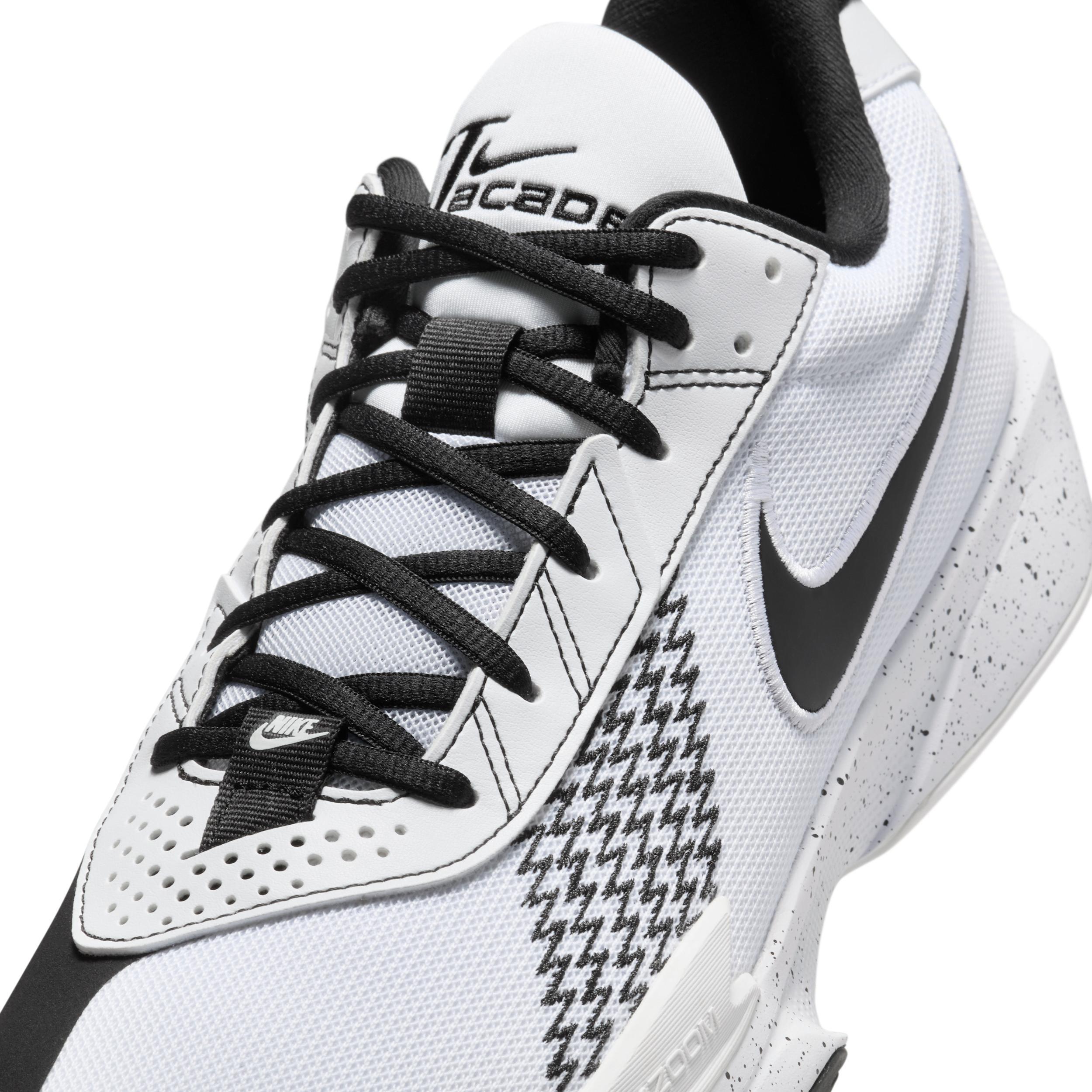 Nike Men's G.T. Cut Academy Basketball Shoes Product Image