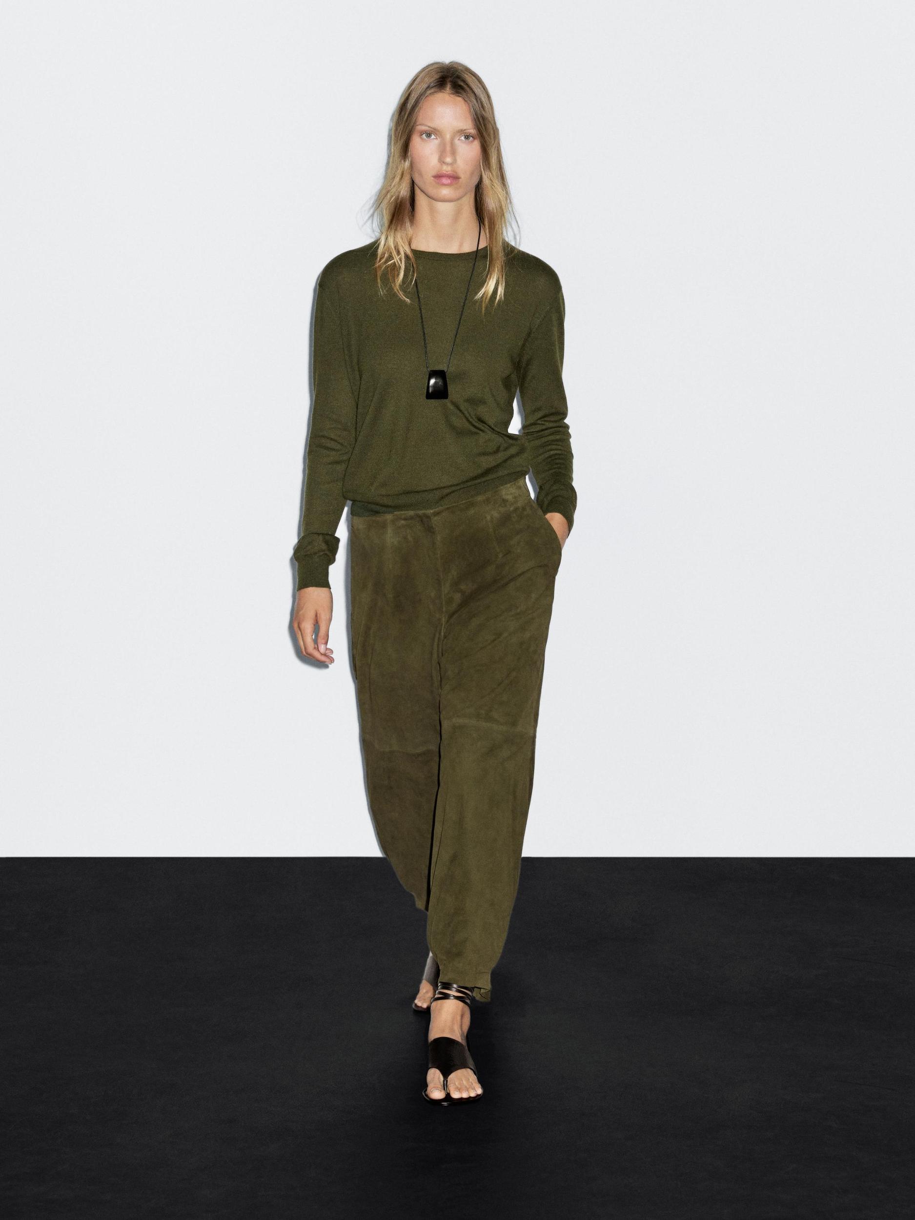 Wool blend knit sweater with crew neck Product Image