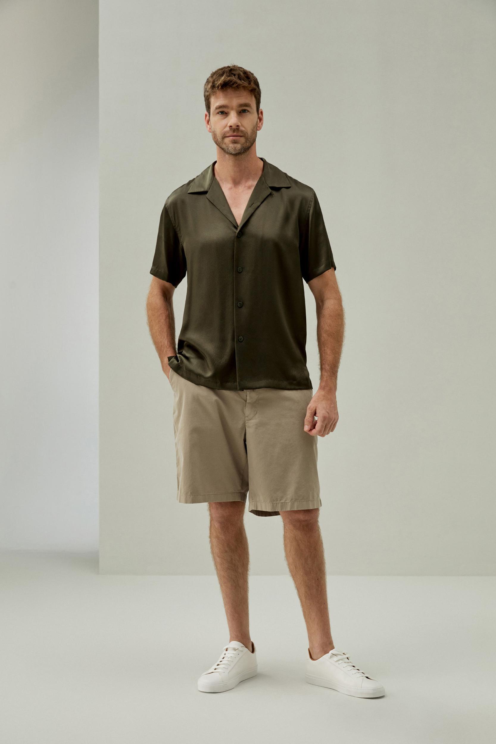 Men's Silk Camp Shirt Product Image