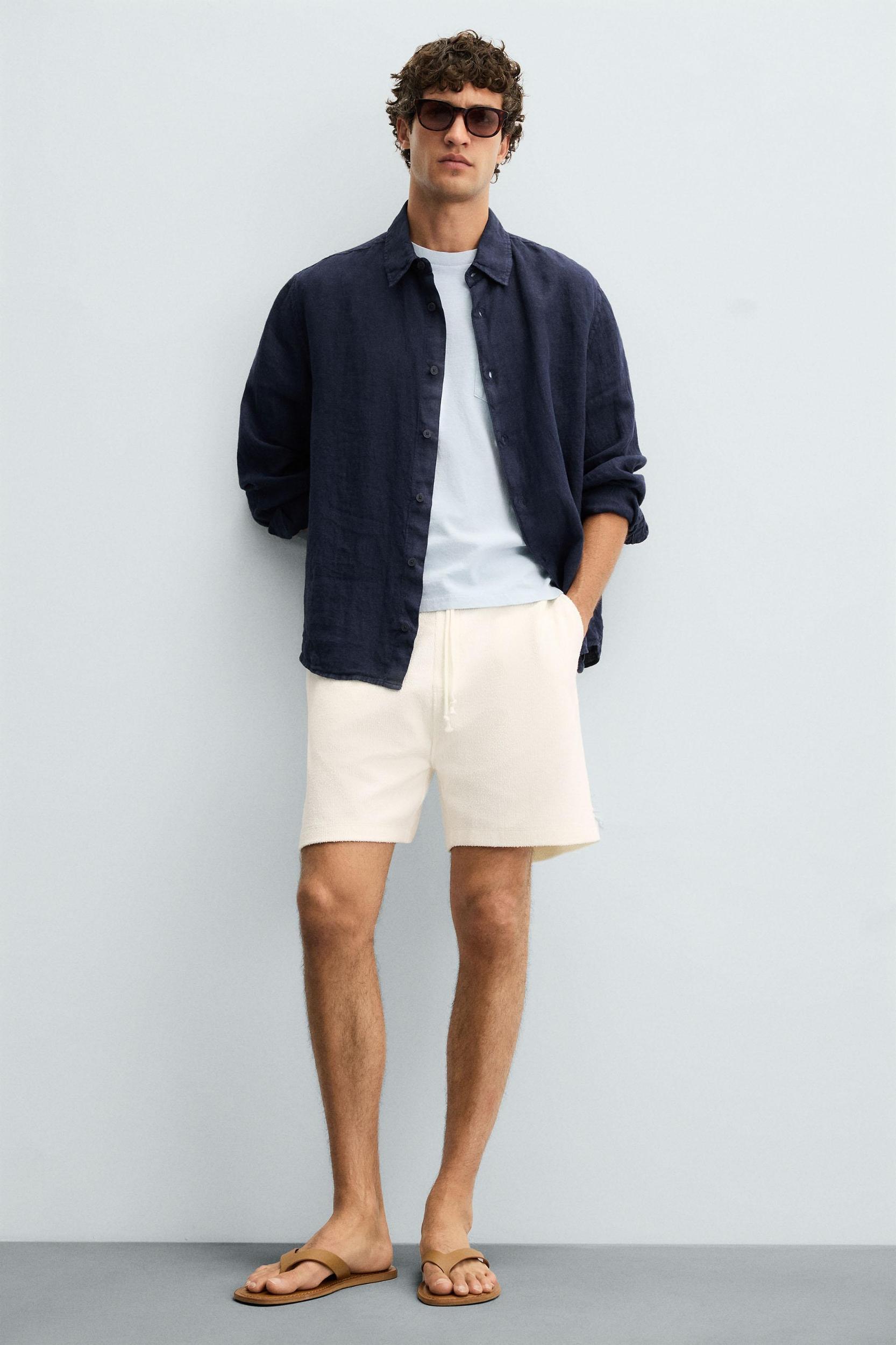 TEXTURE JOGGER SHORTS Product Image