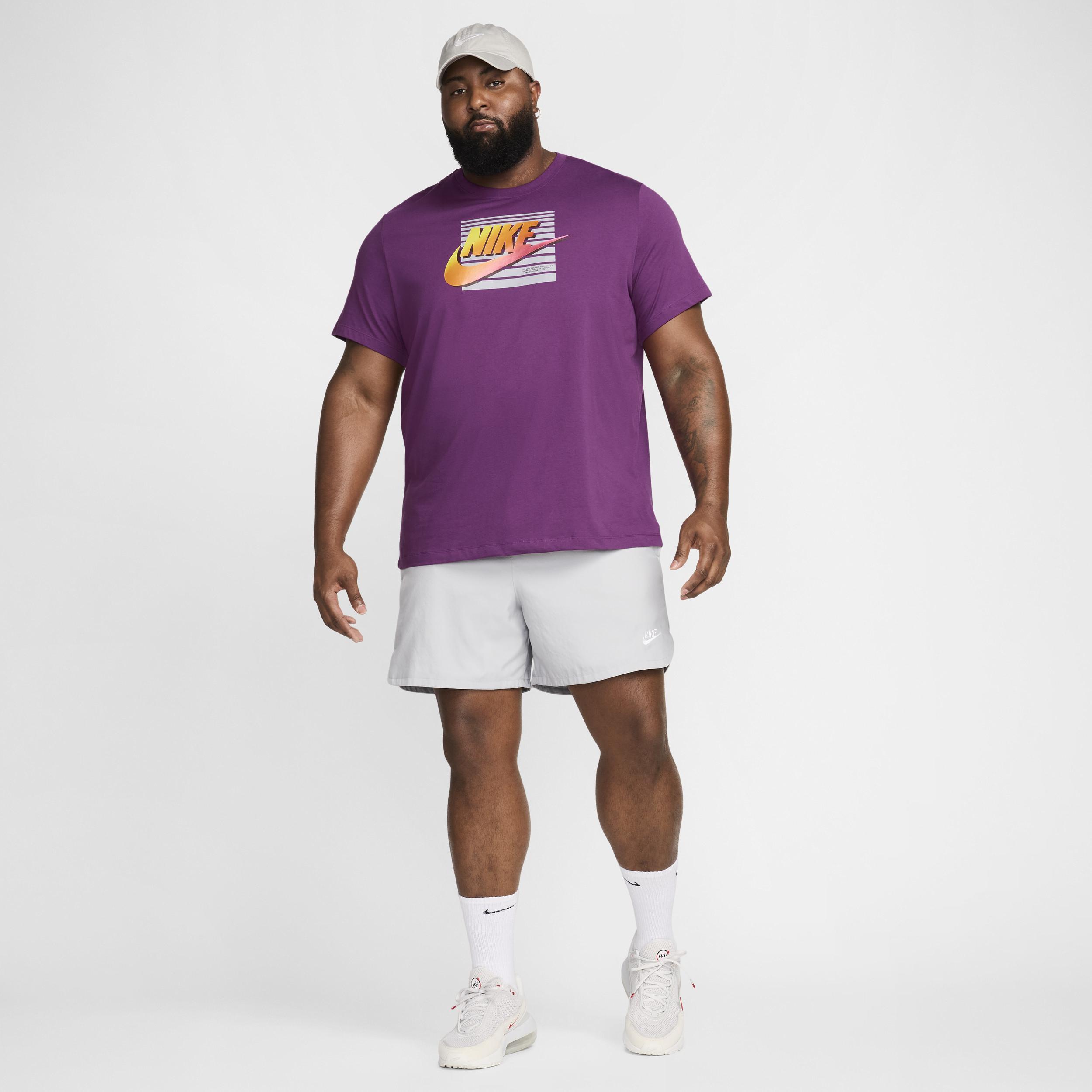 Nike Sportswear Men's T-Shirt Product Image