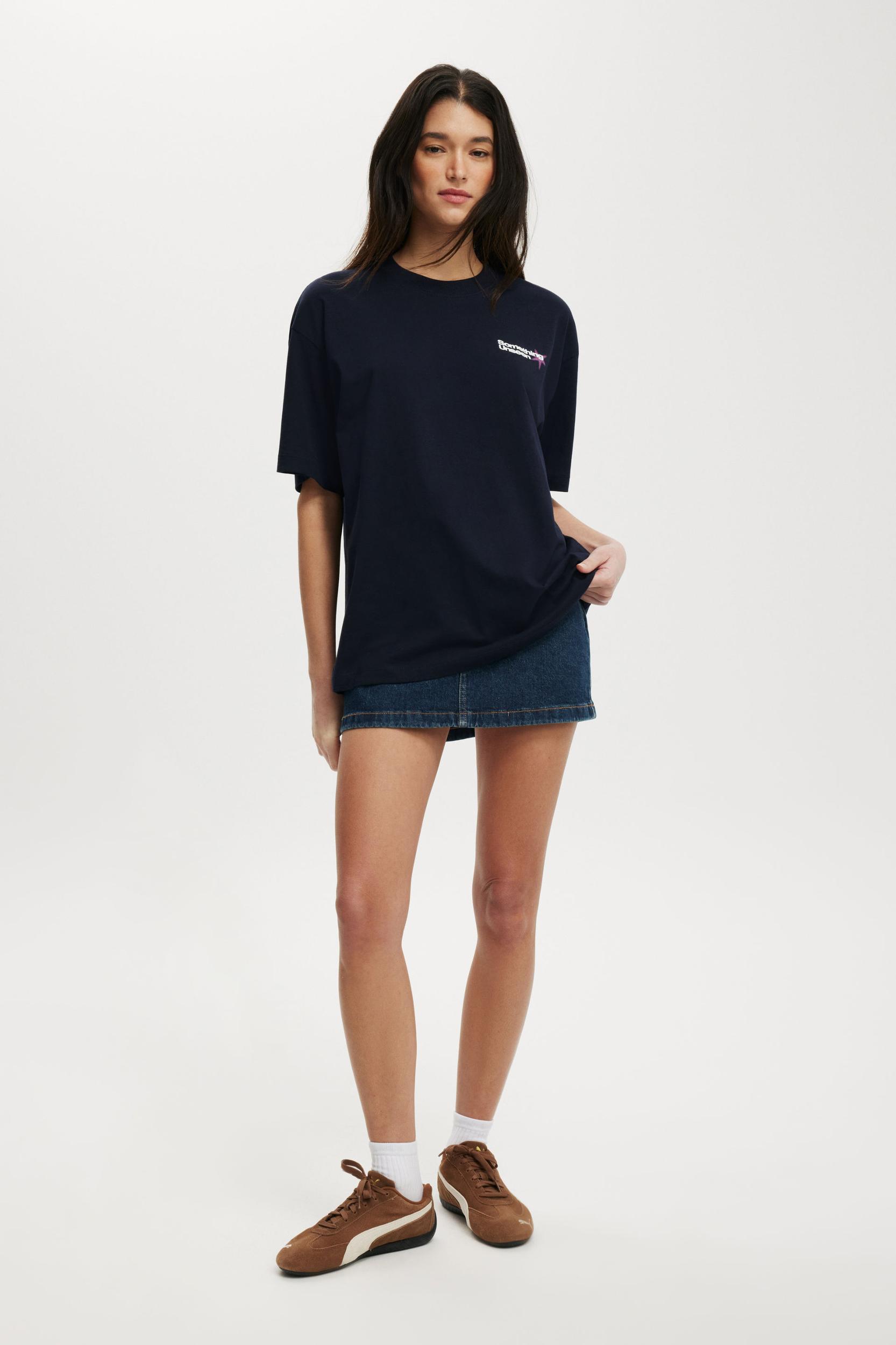 The Boxy Graphic Tee Product Image