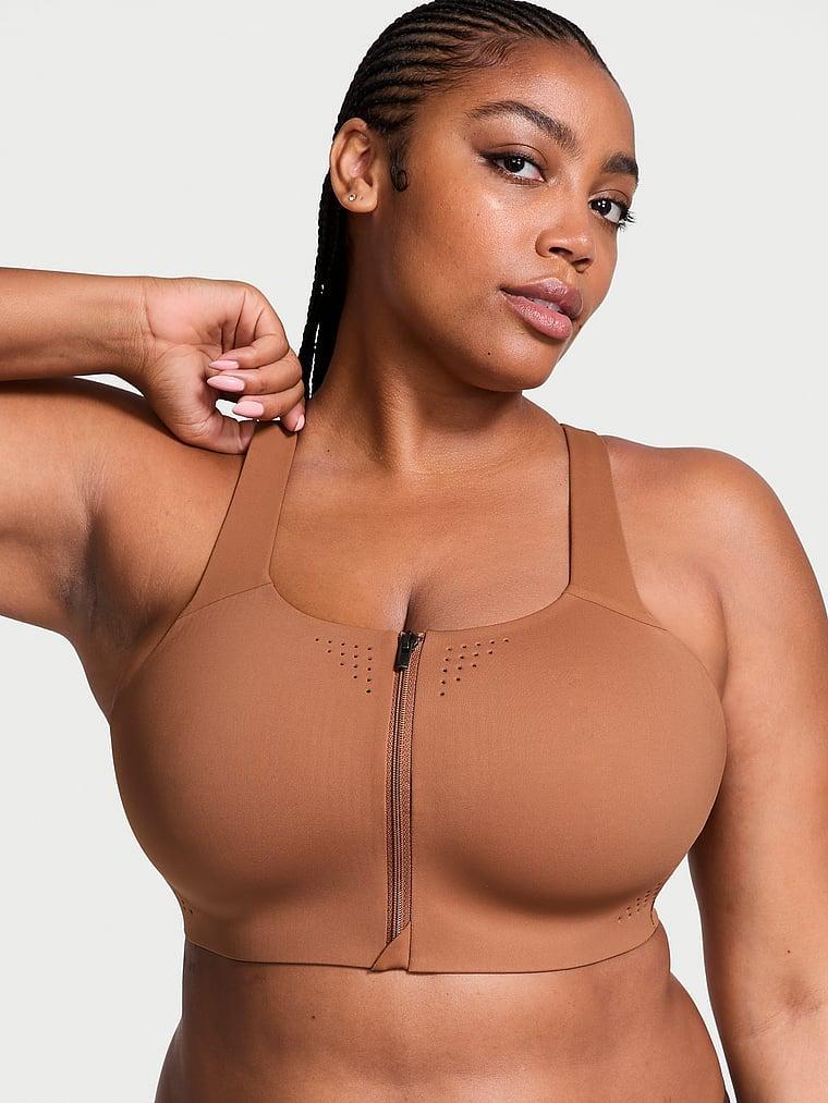 Featherweight Max™ Front-Close Sports Bra Product Image