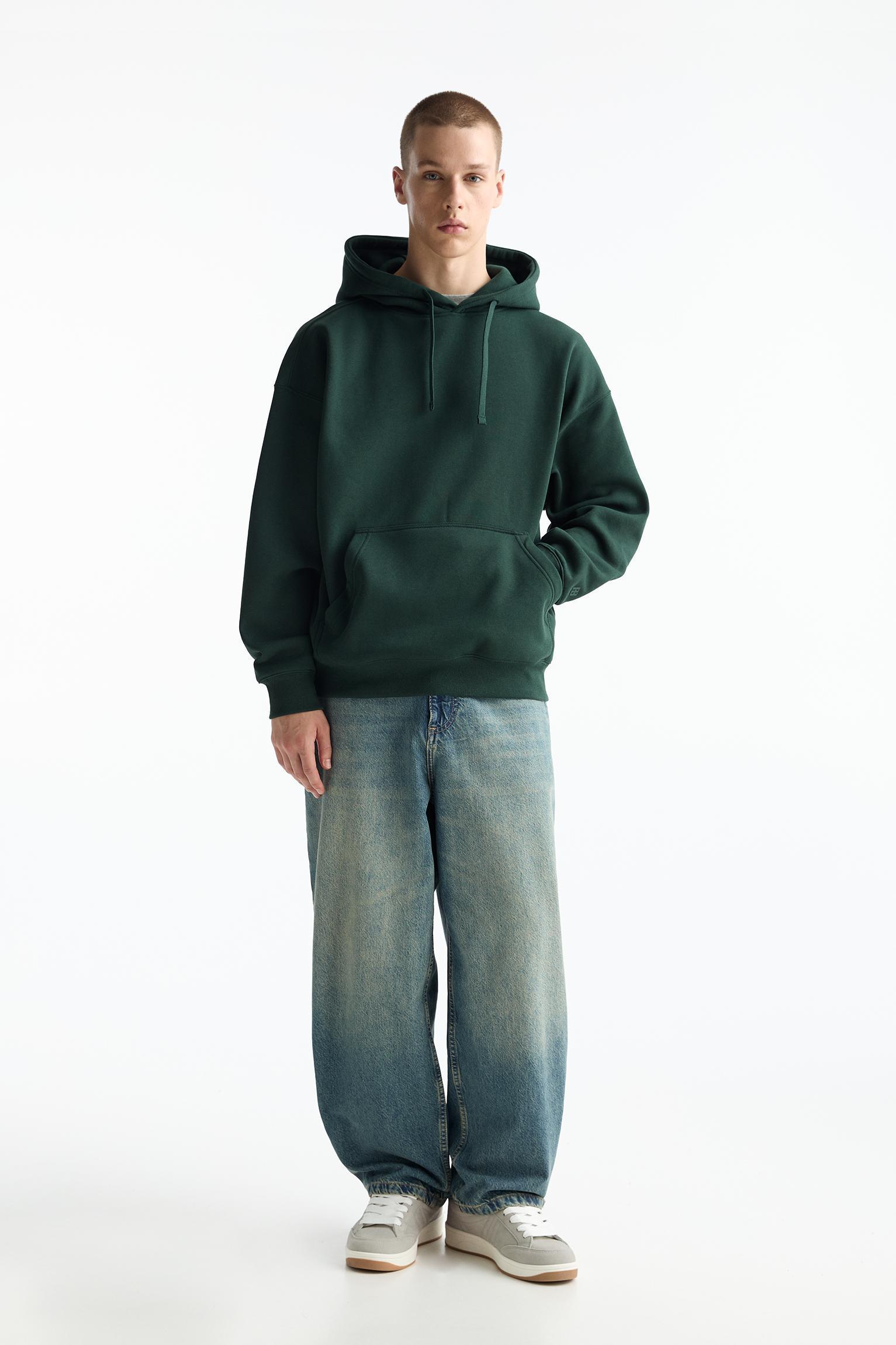 Basic hooded sweatshirt Product Image