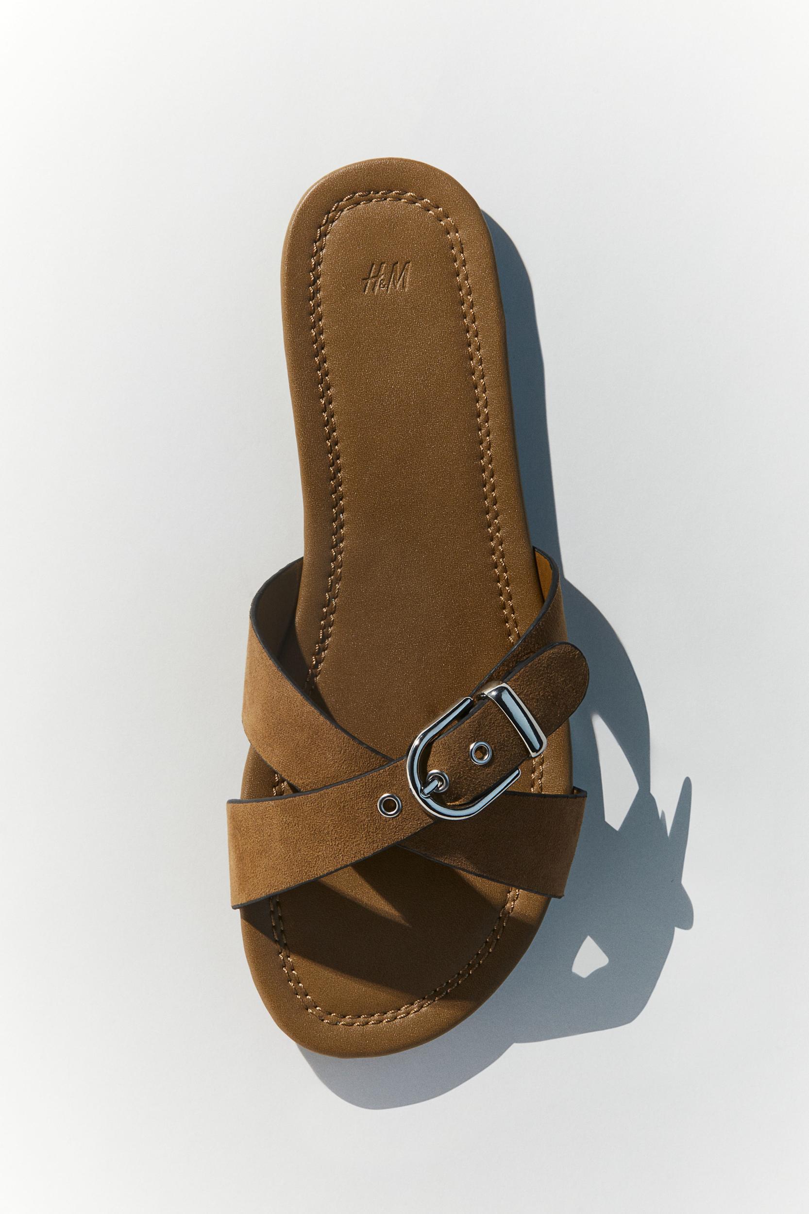 Crossover-strap sandals Product Image
