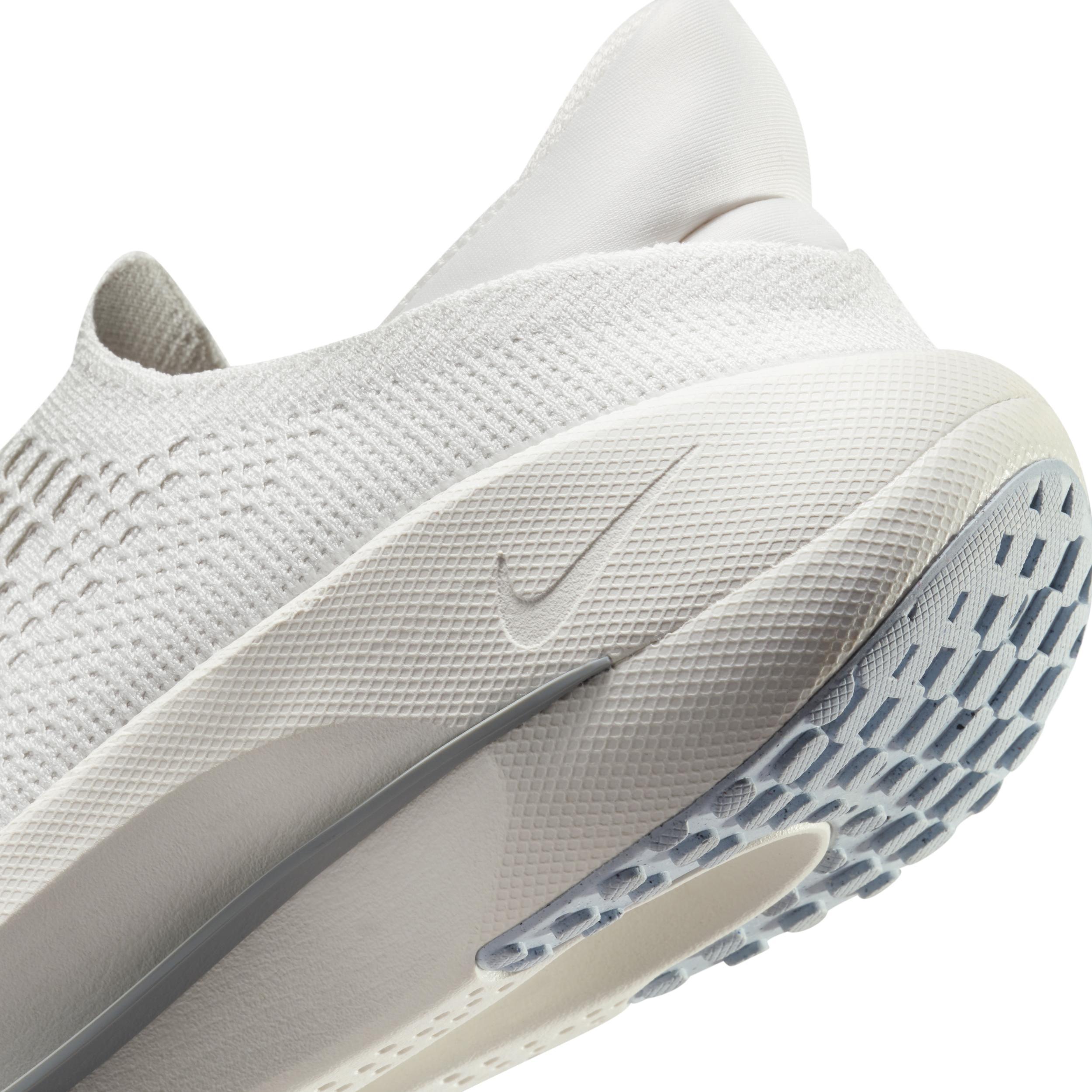 Nike Reina EasyOn Women's Shoes Product Image