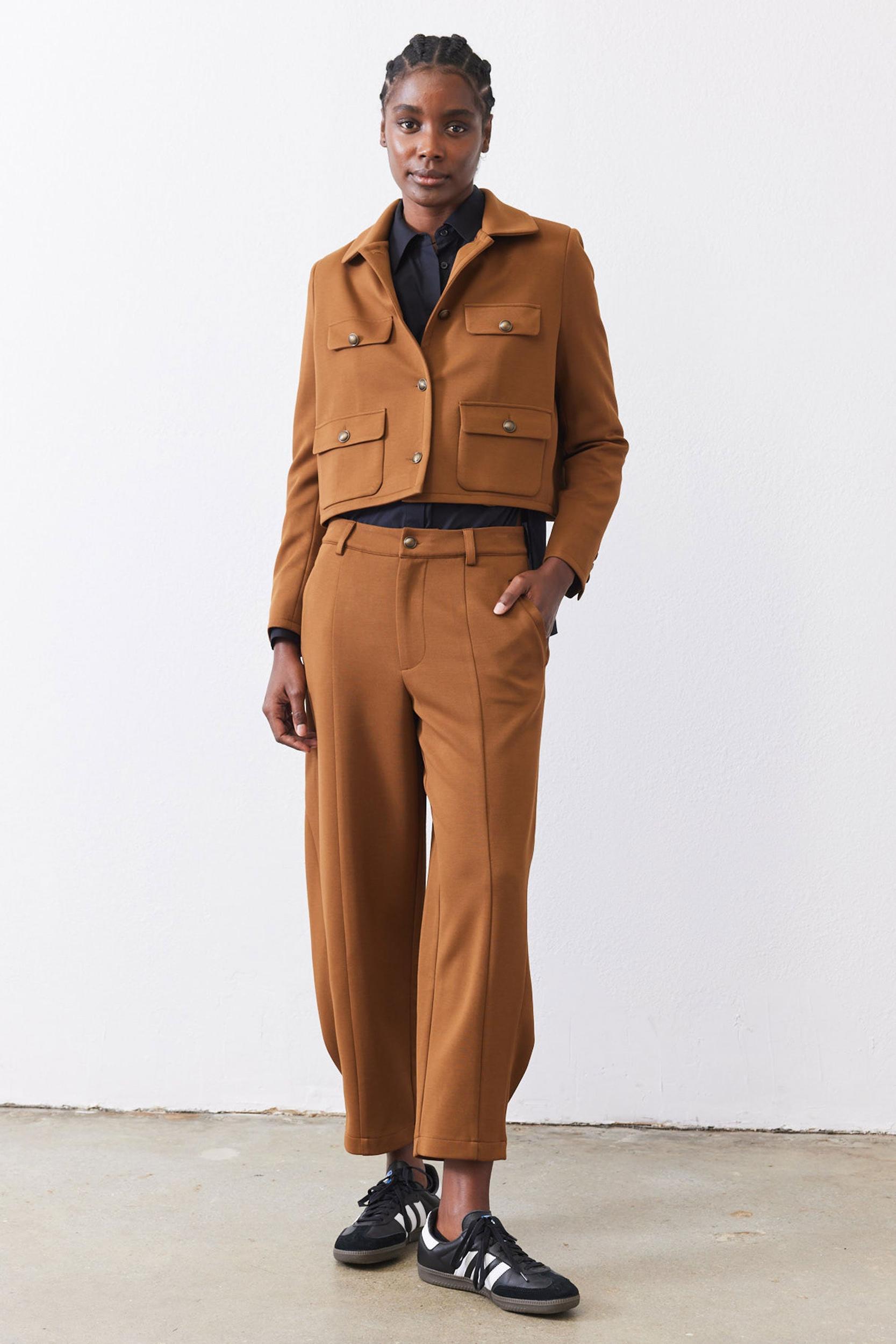 Stretch Suit Detail Oriented Tapered Pants Product Image