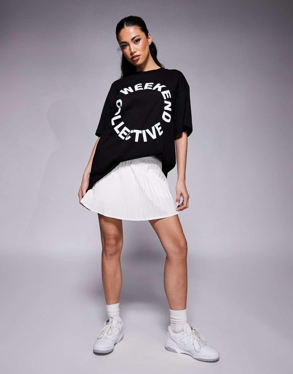 Weekend Collective Icon oversized t-shirt with circle logo graphic in black Product Image