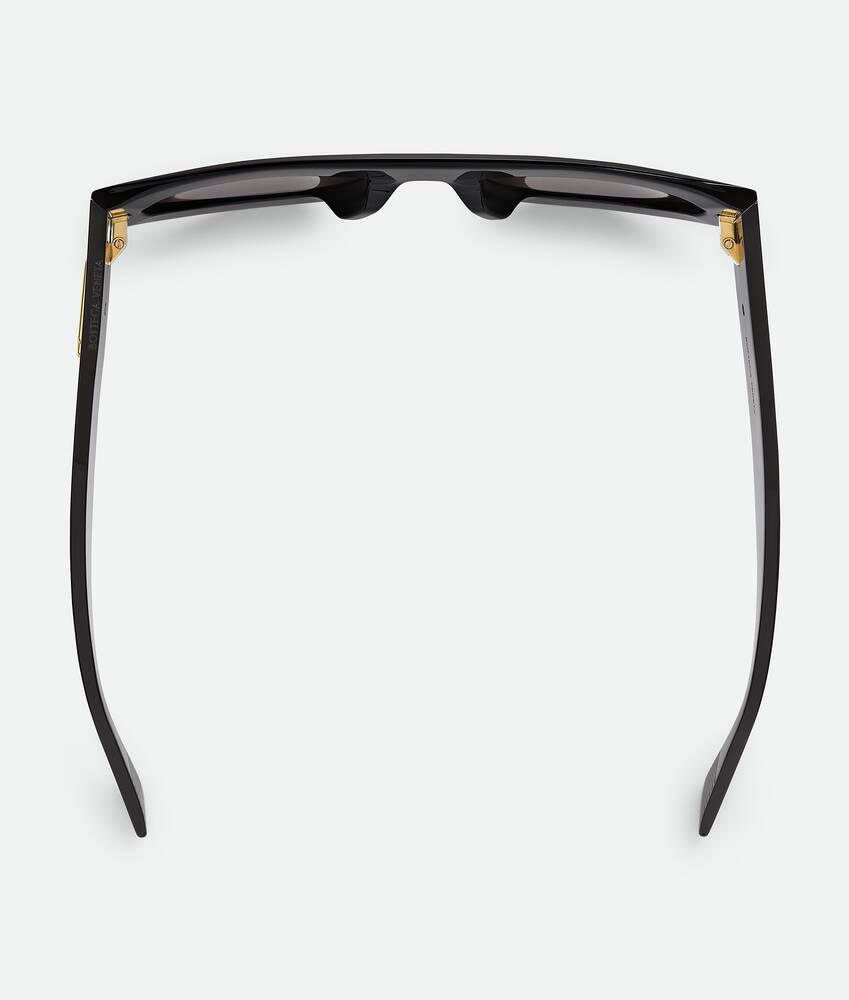 Ultrathin Shield Sunglasses in Black/black/grey Product Image