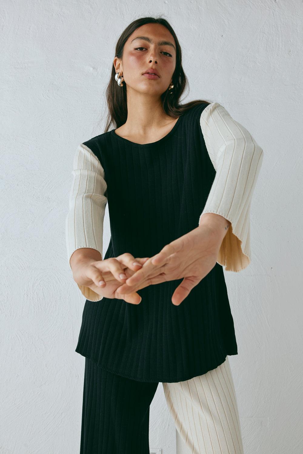 Suri Knit Top Splice Product Image