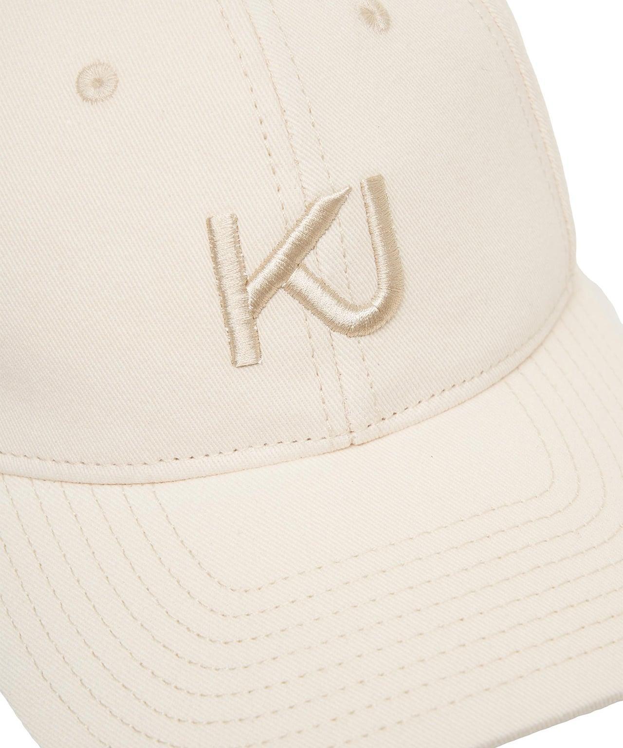Baseball cap with logo embroidery Product Image