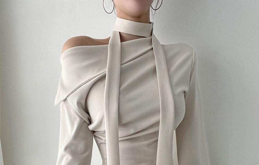 Set: Long-Sleeve Off-Shoulder Plain Ruched Satin Crop Blouse + Skinny Scarf Product Image