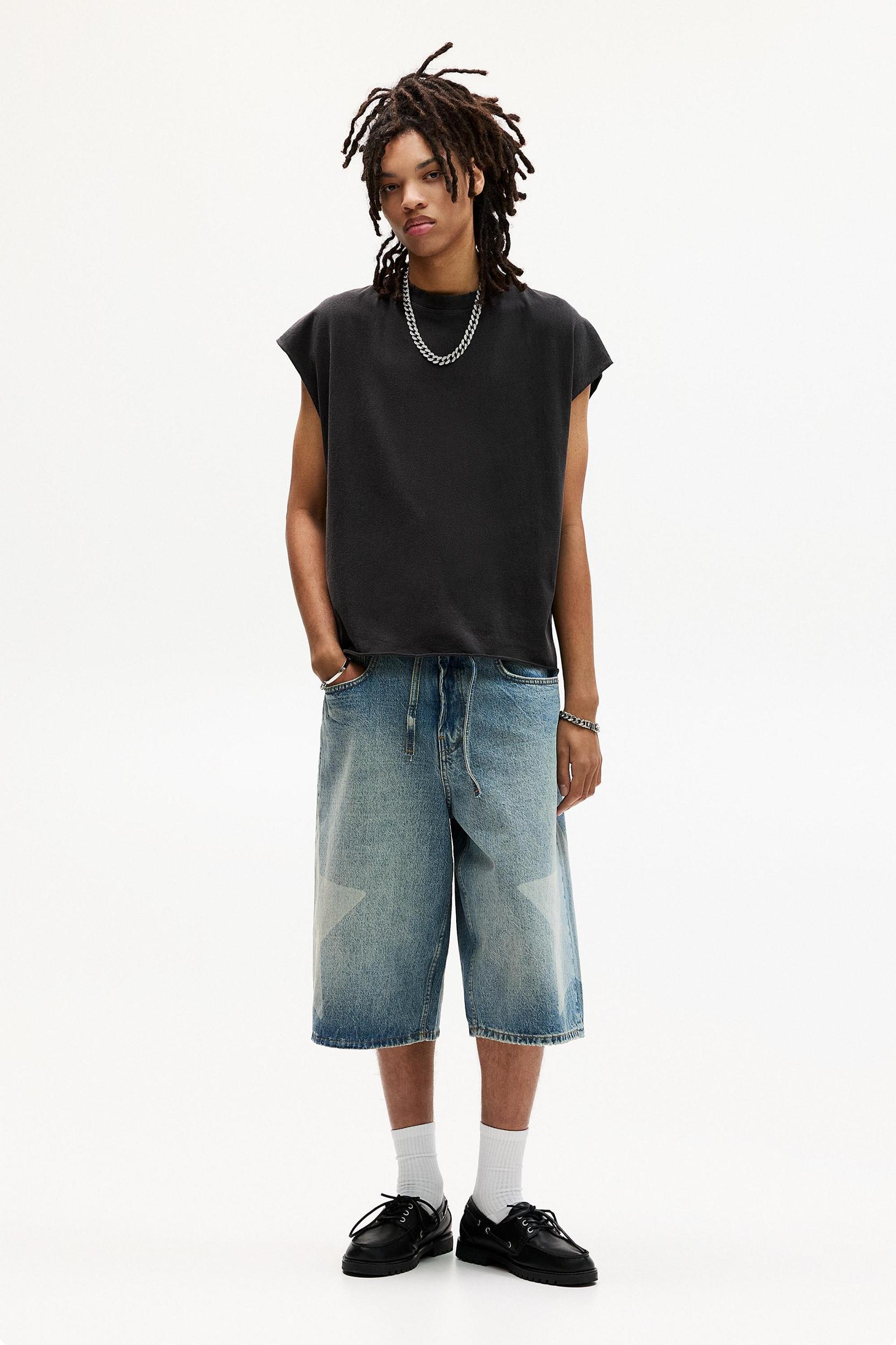 Washed sleeveless T-shirt Product Image